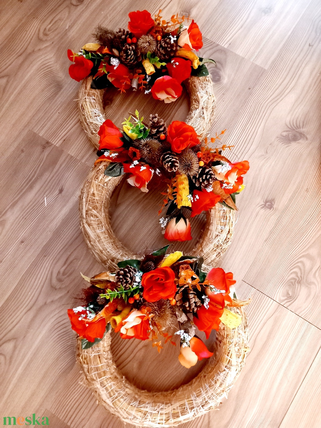 MINDENSZENTEK sírdísz, sírkoszorú, kegyeleti dísz, őszi koszorú, kegyeleti koszorú, halottak napjafalidísz  - otthon & életmód - vallás - temetkezési tárgy - sírkoszorú, kegyeleti koszorú - Meska.hu