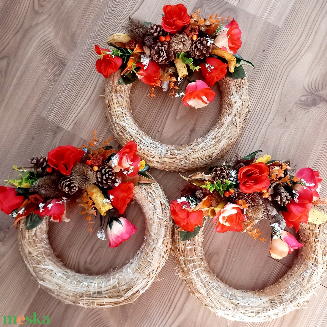 MINDENSZENTEK sírdísz, sírkoszorú, kegyeleti dísz, őszi koszorú, kegyeleti koszorú, halottak napjafalidísz  - otthon & életmód - vallás - temetkezési tárgy - sírkoszorú, kegyeleti koszorú - Meska.hu