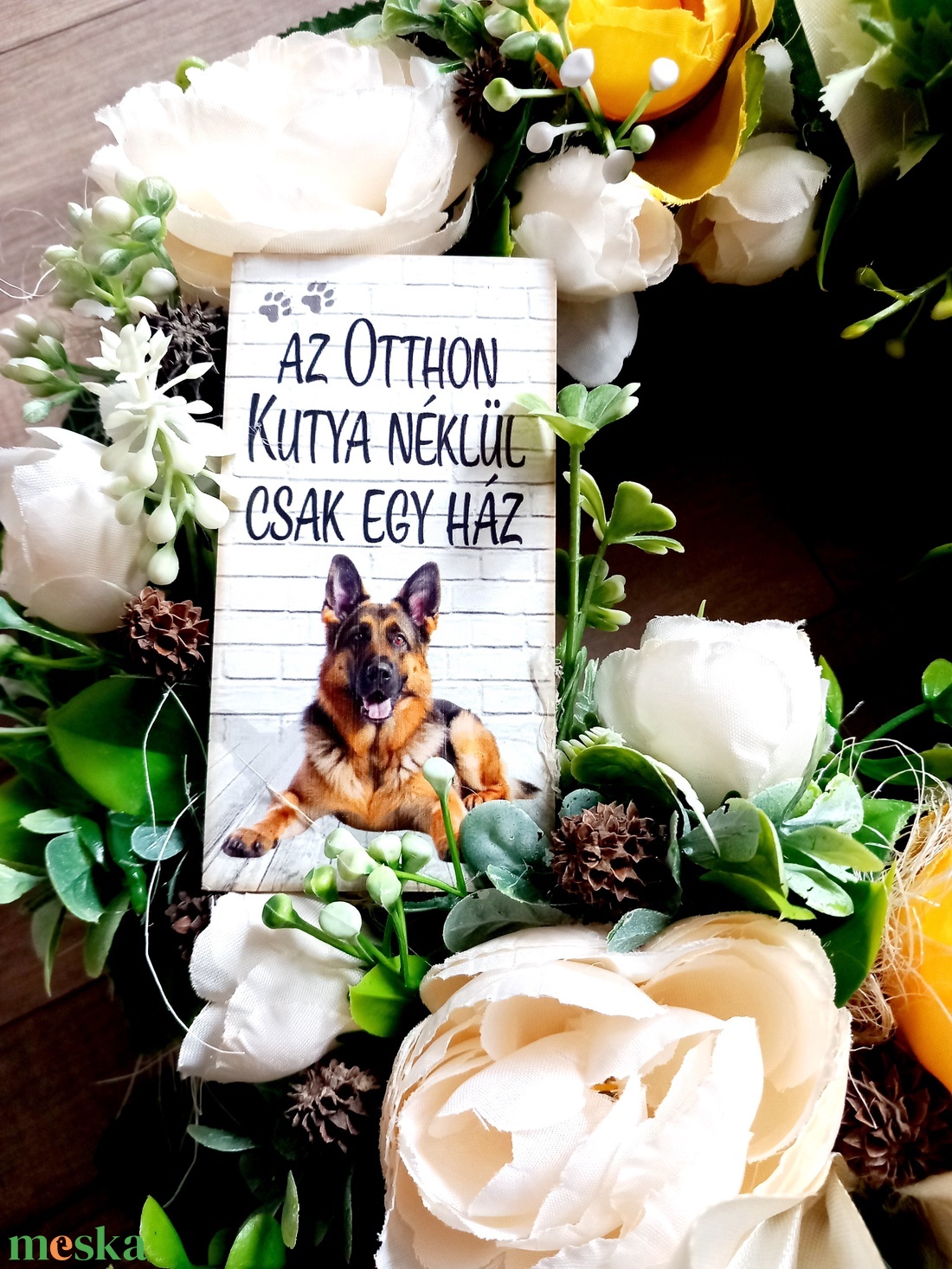 AZ OTTHON KUTYA NÉLKÜL CSAK EGY HÁZ kopogtató, ajtódísz, dekoráció - otthon & életmód - dekoráció - ajtó- és ablak dekoráció - ajtókilincs tábla - Meska.hu