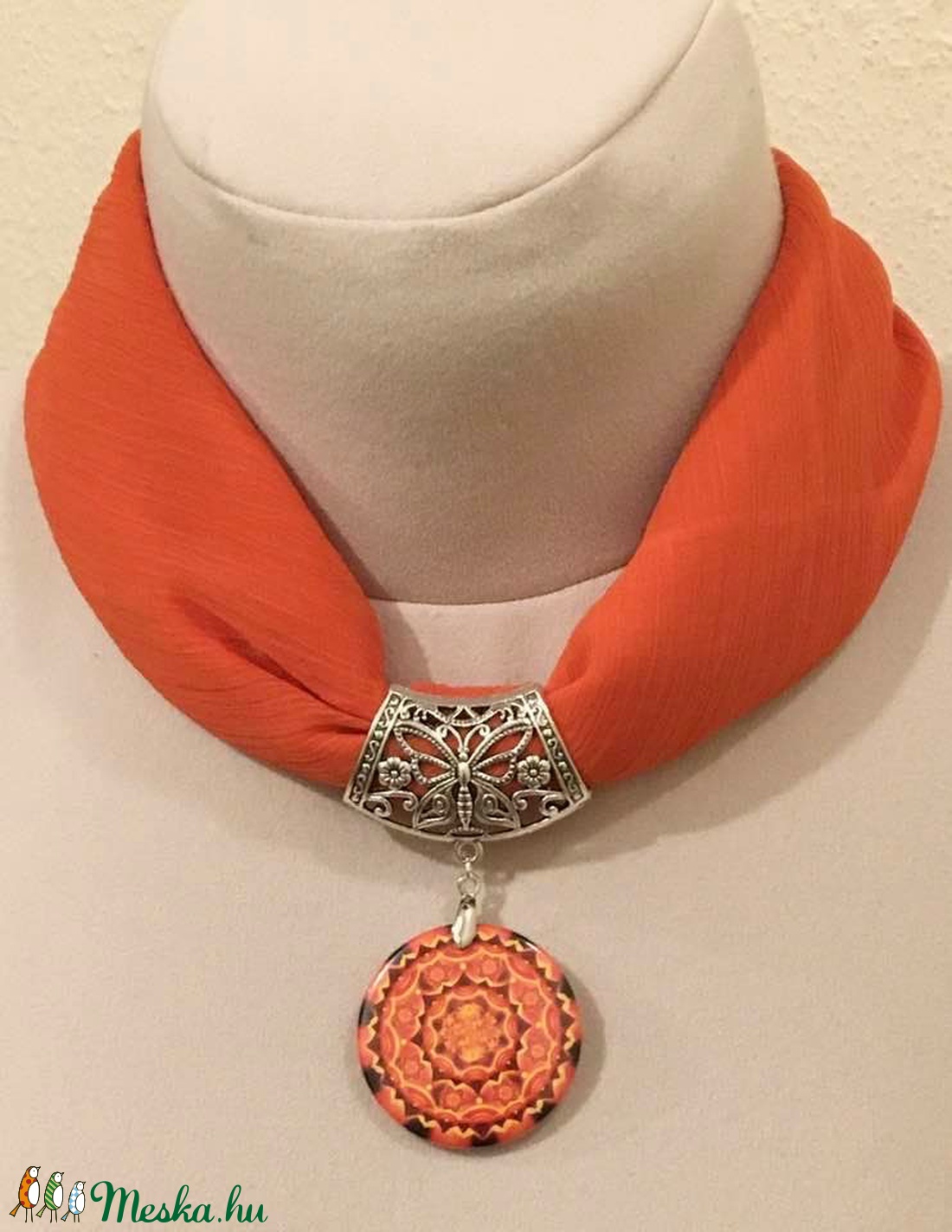 Ékszerkendő - mandala-medál / rövid - ékszer - nyaklánc - medálos nyaklánc - Meska.hu Ékszerkendő - mandala-medál / rövid - ékszer - nyaklánc - medálos nyaklánc - Meska.hu