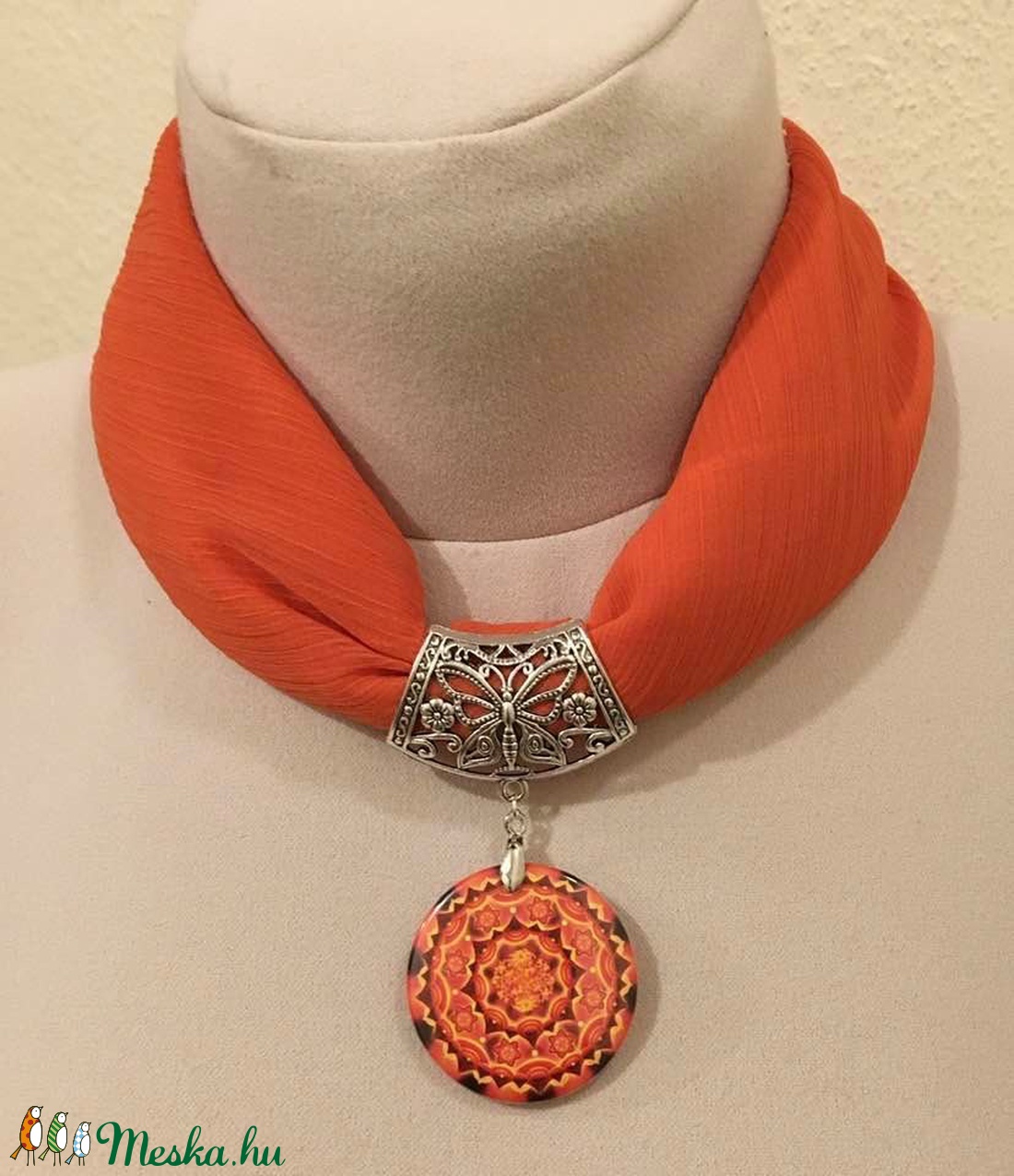 Ékszerkendő - mandala-medál / rövid - ékszer - nyaklánc - medálos nyaklánc - Meska.hu Ékszerkendő - mandala-medál / rövid - ékszer - nyaklánc - medálos nyaklánc - Meska.hu