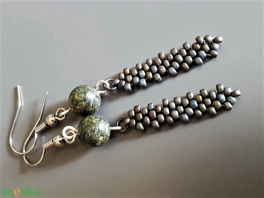 Elegáns fűzött fülbevaló, nőnek,ásvány,lánynak, ajándék, meska, gyógyhatás - ékszer - fülbevaló - lógó fülbevaló - Meska.hu Elegáns fűzött fülbevaló, nőnek,ásvány,lánynak, ajándék, meska, gyógyhatás - ékszer - fülbevaló - lógó fülbevaló - Meska.hu