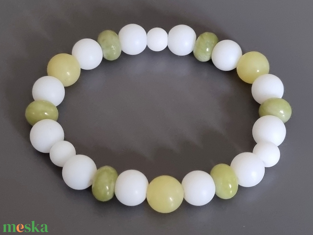 Kikelet karkötő, gumis, gyöngy, ásvány, nőnek, ajándék, lánynak, karácsony - ékszer - karkötő - karkötő medállal - Meska.hu Kikelet karkötő, gumis, gyöngy, ásvány, nőnek, ajándék, lánynak, karácsony - ékszer - karkötő - karkötő medállal - Meska.hu