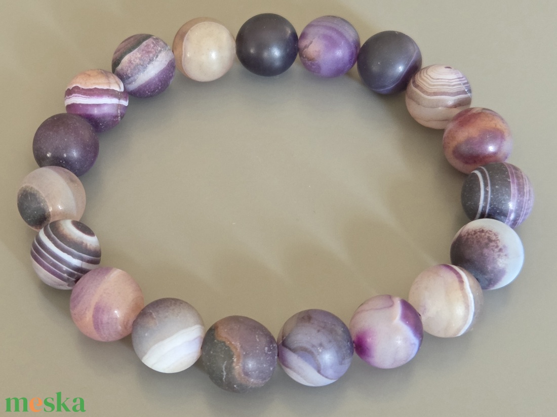 Matt lila achát karkötő, ajándék, nőnek, lánynak - ékszer - karkötő - gyöngyös karkötő - Meska.hu