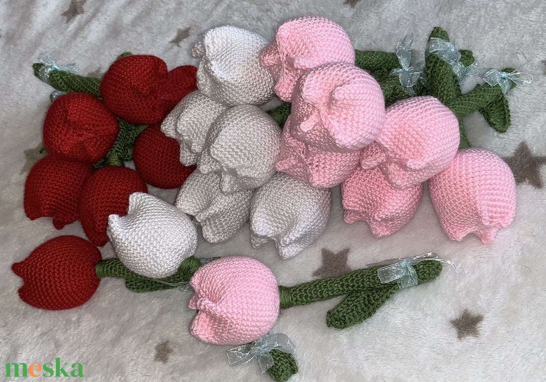 Gyerekbarát Horgolt szálas tulipán - otthon & életmód - virágdekoráció - virágok - szálas virág - Meska.hu