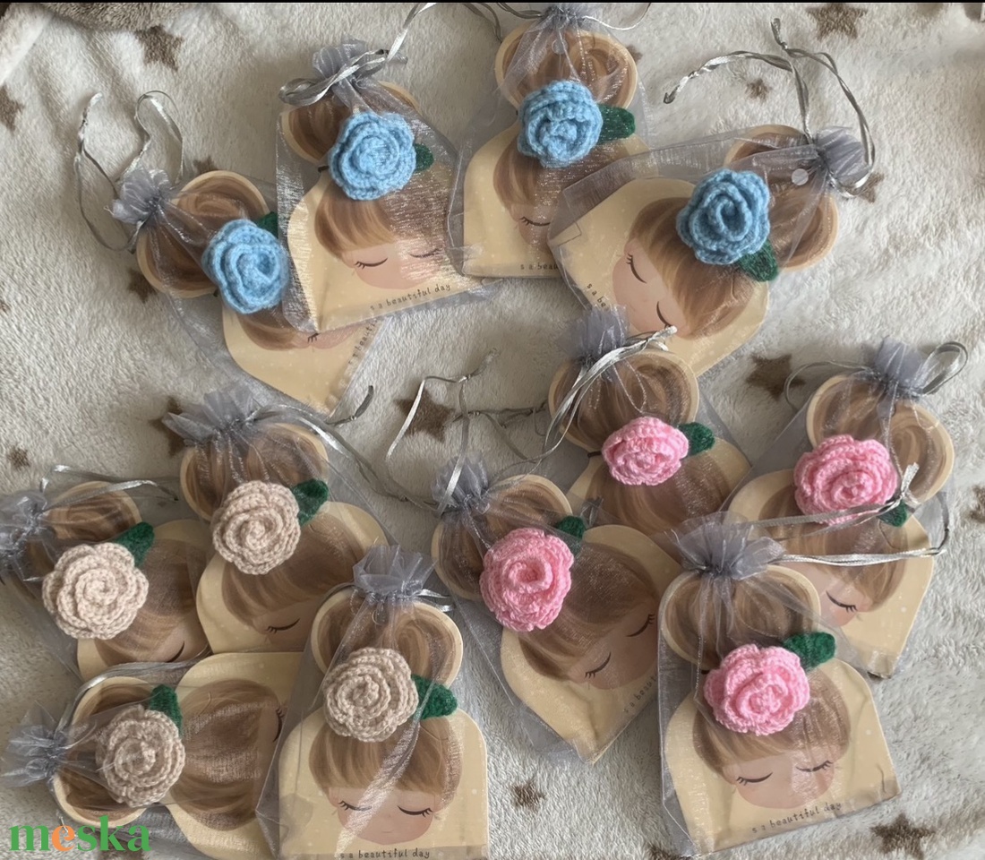 Horgolt rózsás hajgumi - ruha & divat - hajdísz & hajcsat - hajgumi - Meska.hu