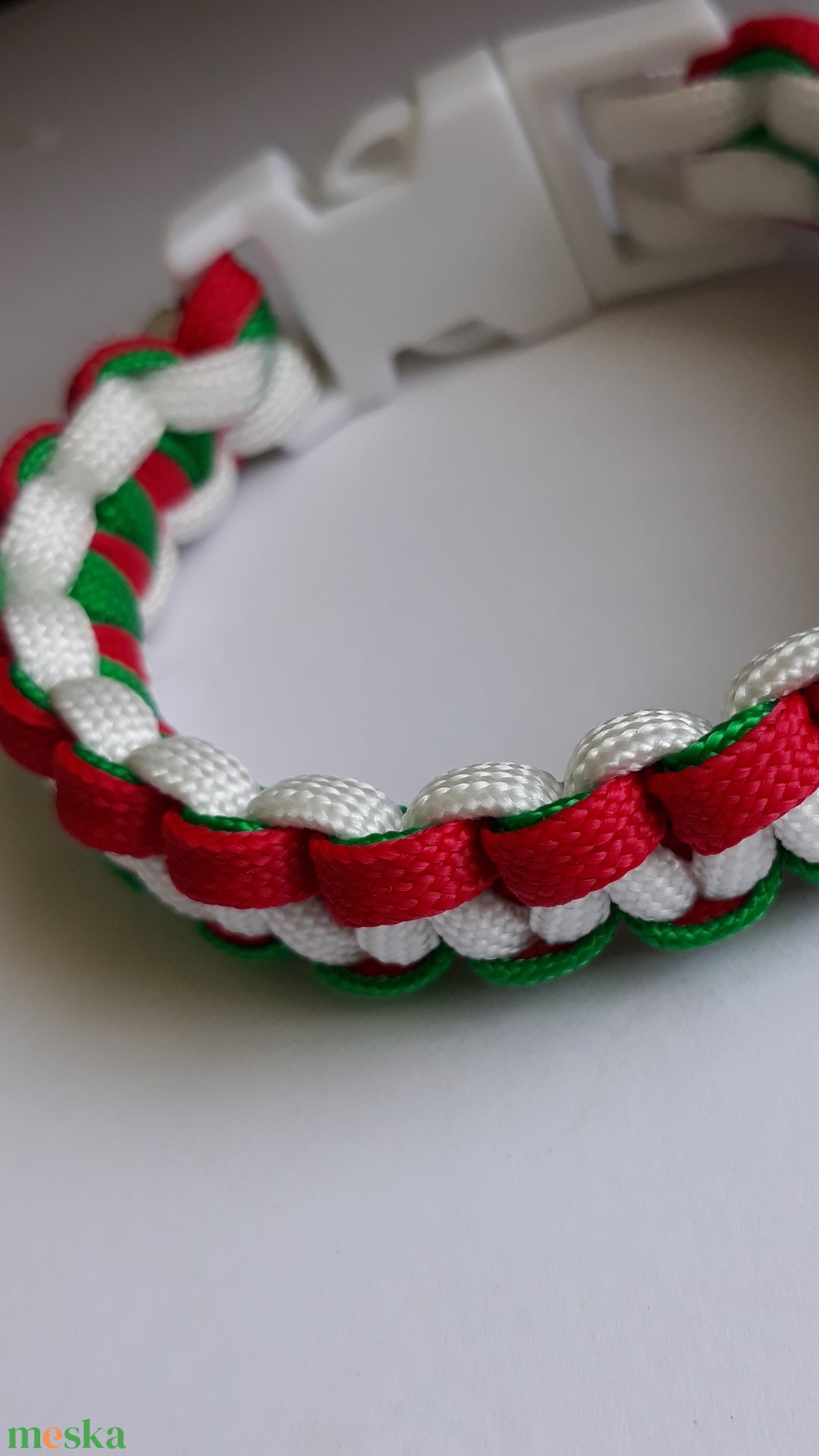 3 színű paracord karkötő fehér műanyag csattal - ékszer - karkötő - fonott karkötő - Meska.hu 3 színű paracord karkötő fehér műanyag csattal - ékszer - karkötő - fonott karkötő - Meska.hu