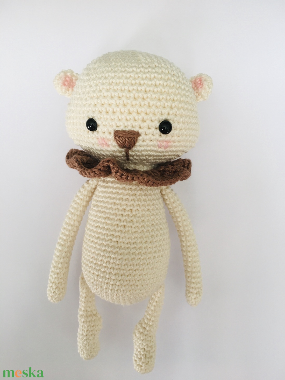 Horgolt fehér maci gallérral - Kedves mackó játék - Amigurumi maci figura - játék & sport - plüssállat & játékfigura - maci - Meska.hu Horgolt fehér maci gallérral - Kedves mackó játék - Amigurumi maci figura - játék & sport - plüssállat & játékfigura - maci - Meska.hu