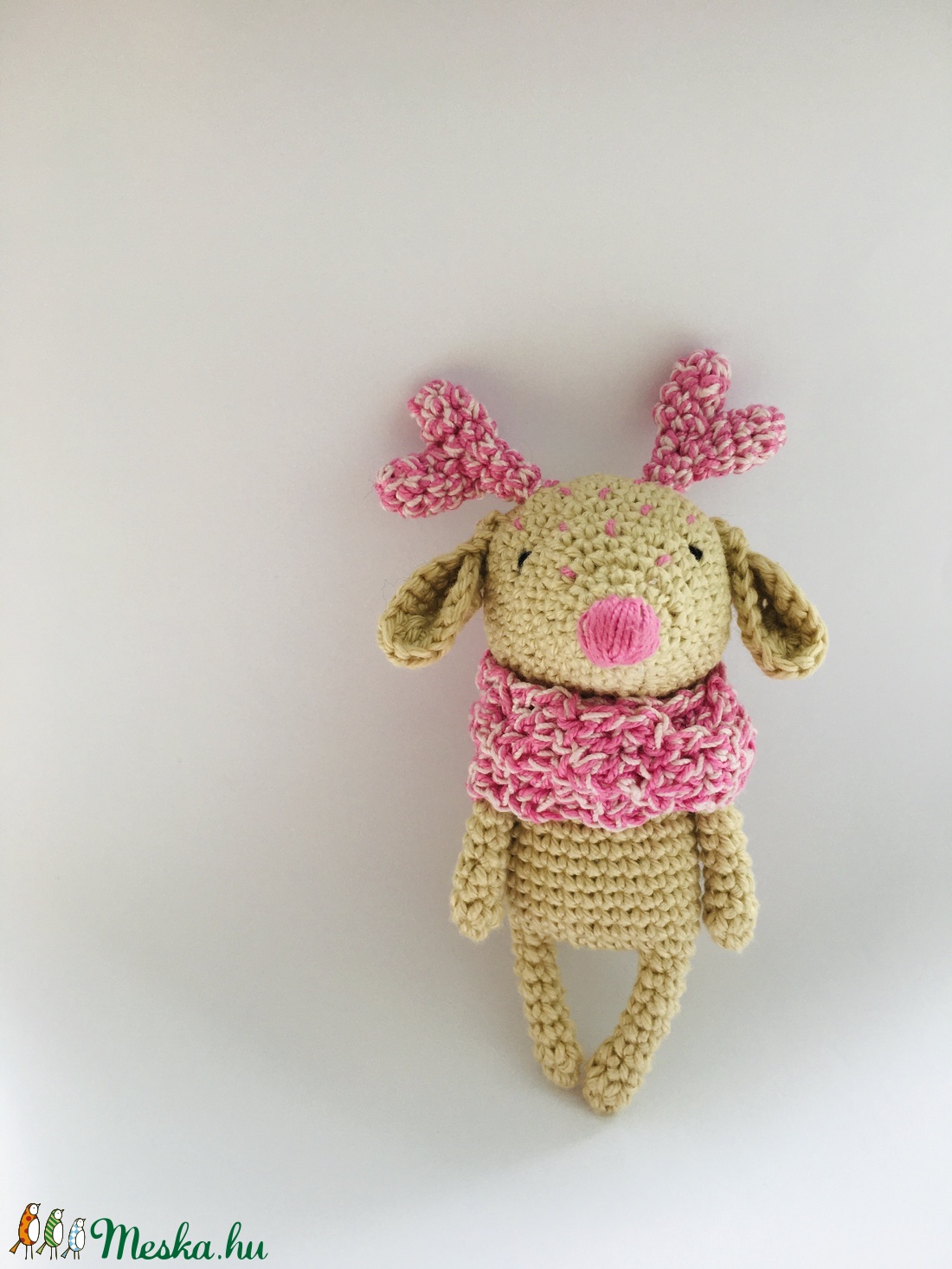 Horgolt rénszarvas figura színes sállal - Amigurumi szarvas rózsaszín sállal - játék & sport - plüssállat & játékfigura - más figura - Meska.hu Horgolt rénszarvas figura színes sállal - Amigurumi szarvas rózsaszín sállal - játék & sport - plüssállat & játékfigura - más figura - Meska.hu