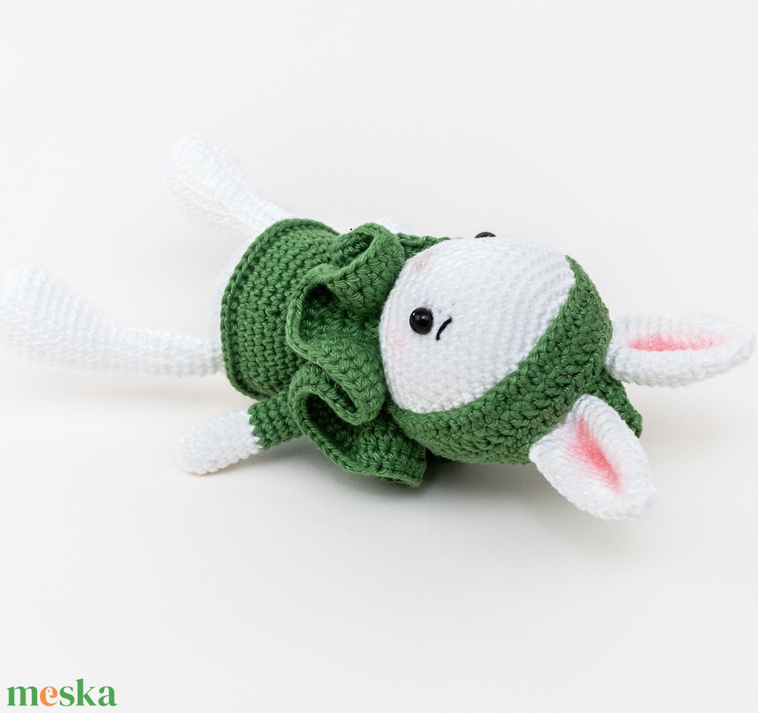 Horgolt zöld nyuszi sapkában - Amigurumi kisnyuszi hosszú lábakkal zöld színben - játék & sport - plüssállat & játékfigura - nyuszi - Meska.hu Horgolt zöld nyuszi sapkában - Amigurumi kisnyuszi hosszú lábakkal zöld színben - játék & sport - plüssállat & játékfigura - nyuszi - Meska.hu