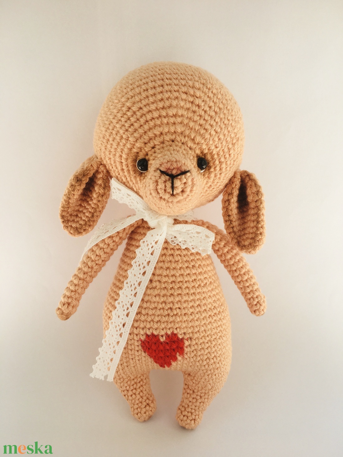Horgolt nyuszi szívecskével - amigurumi nyúl szívvel - horgolt kisnyuszi prémium minőségben - játék & sport - plüssállat & játékfigura - nyuszi - Meska.hu Horgolt nyuszi szívecskével - amigurumi nyúl szívvel - horgolt kisnyuszi prémium minőségben - játék & sport - plüssállat & játékfigura - nyuszi - Meska.hu
