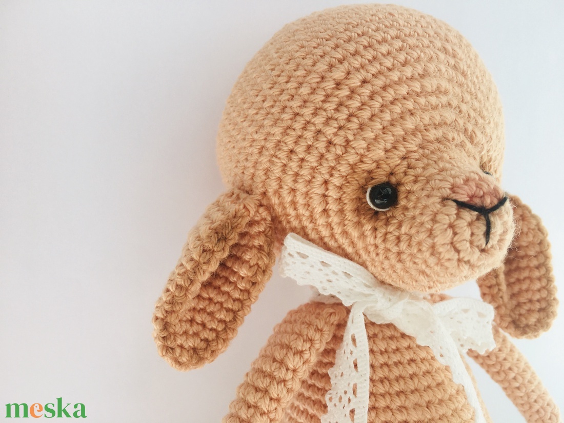 Horgolt nyuszi szívecskével - amigurumi nyúl szívvel - horgolt kisnyuszi prémium minőségben - játék & sport - plüssállat & játékfigura - nyuszi - Meska.hu Horgolt nyuszi szívecskével - amigurumi nyúl szívvel - horgolt kisnyuszi prémium minőségben - játék & sport - plüssállat & játékfigura - nyuszi - Meska.hu