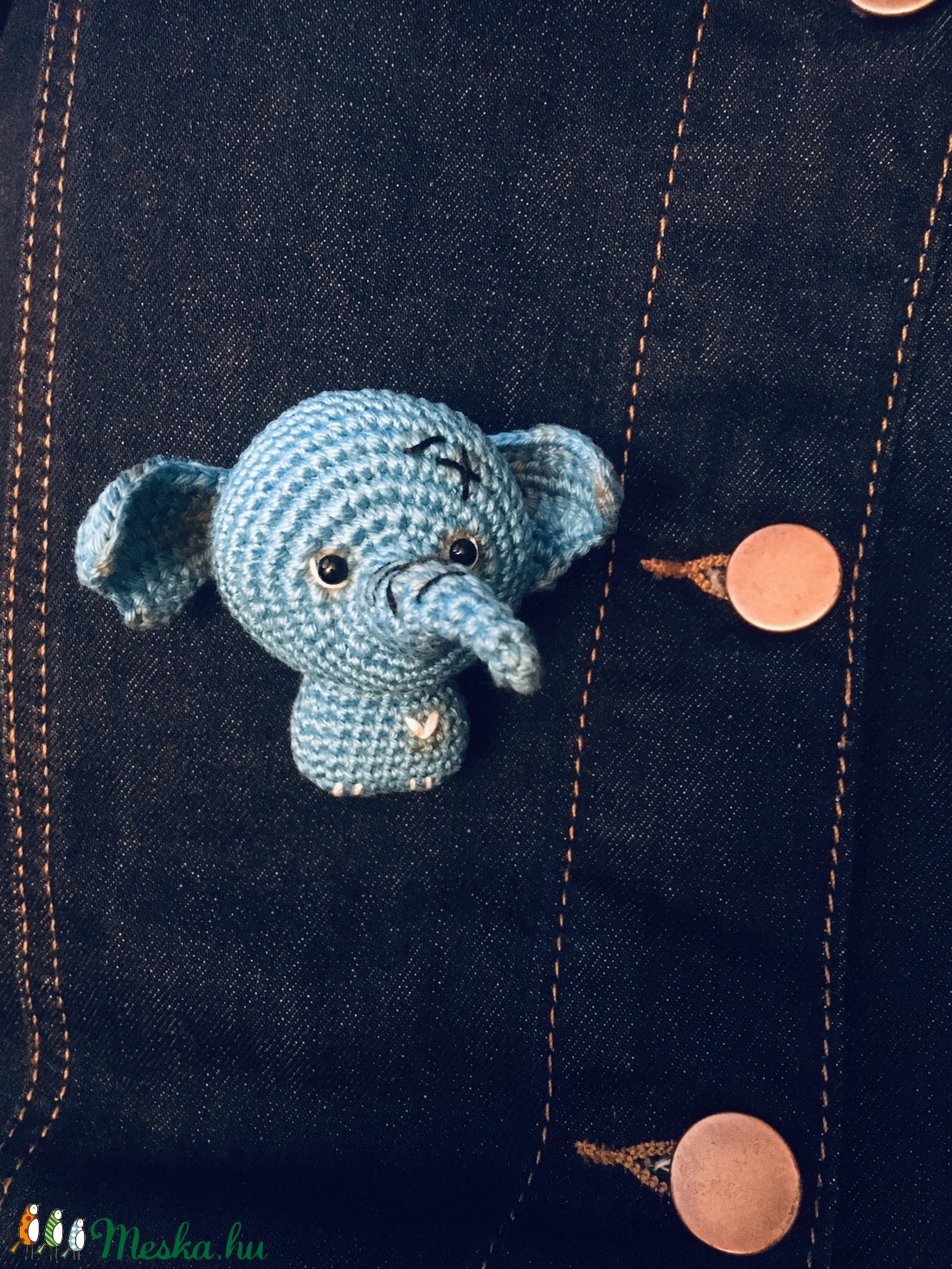 Horgolt elefánt kitűző szívecskével - vintage stílusú bross - fiúknak és lányoknak kiegészítő - táska & tok - kulcstartó & táskadísz - táskadísz - Meska.hu Horgolt elefánt kitűző szívecskével - vintage stílusú bross - fiúknak és lányoknak kiegészítő - táska & tok - kulcstartó & táskadísz - táskadísz - Meska.hu