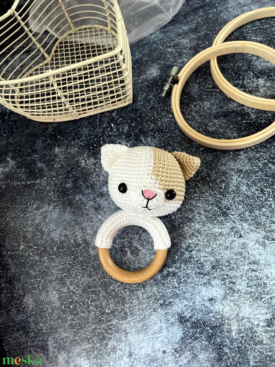 Amigurumi foltos cica csörgő babáknak - játék & sport - plüssállat & játékfigura - cica - Meska.hu Amigurumi foltos cica csörgő babáknak - játék & sport - plüssállat & játékfigura - cica - Meska.hu