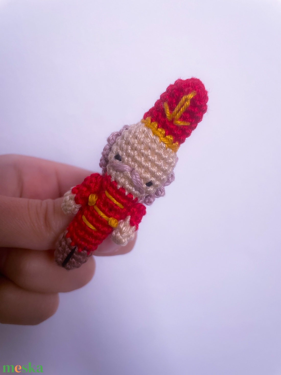 Horgolt Diótörő kitűző - vintage stílusú bross - fiúknak és lányoknak kiegészítő - ékszer - kitűző és bross - Meska.hu