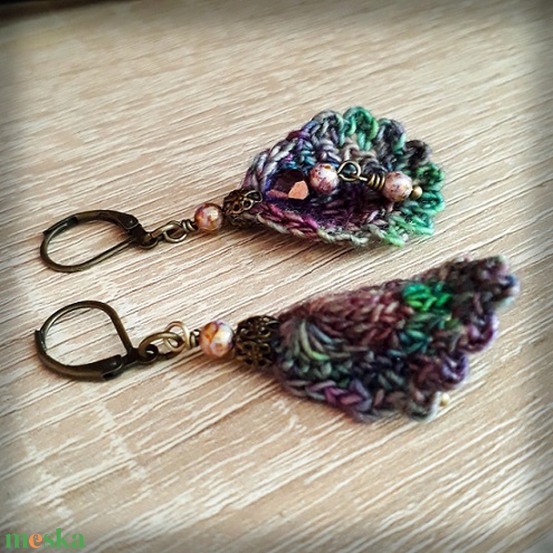 Legyezős, gyapjú fülbevaló - ékszer - fülbevaló - lógó fülbevaló - Meska.hu