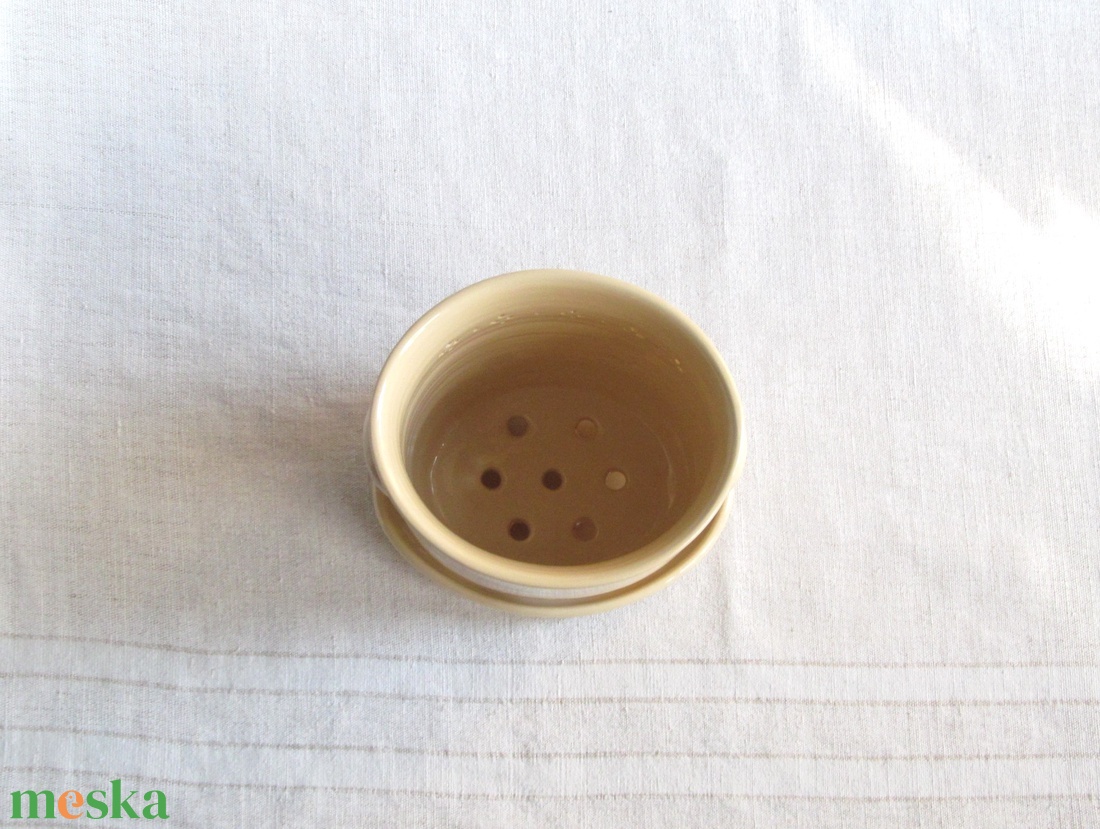 Evőeszköz szárító kerámiából, áttört díszítéssel - táska & tok - uzsonna- & ebéd tartó - evőeszköz tartó - Meska.hu Evőeszköz szárító kerámiából, áttört díszítéssel - táska & tok - uzsonna- & ebéd tartó - evőeszköz tartó - Meska.hu