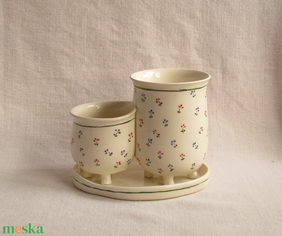 Evőeszköz szárító, két részes, mélyített díszítéssel, rózsaszín festett virágokkal - táska & tok - uzsonna- & ebéd tartó - evőeszköz tartó - Meska.hu