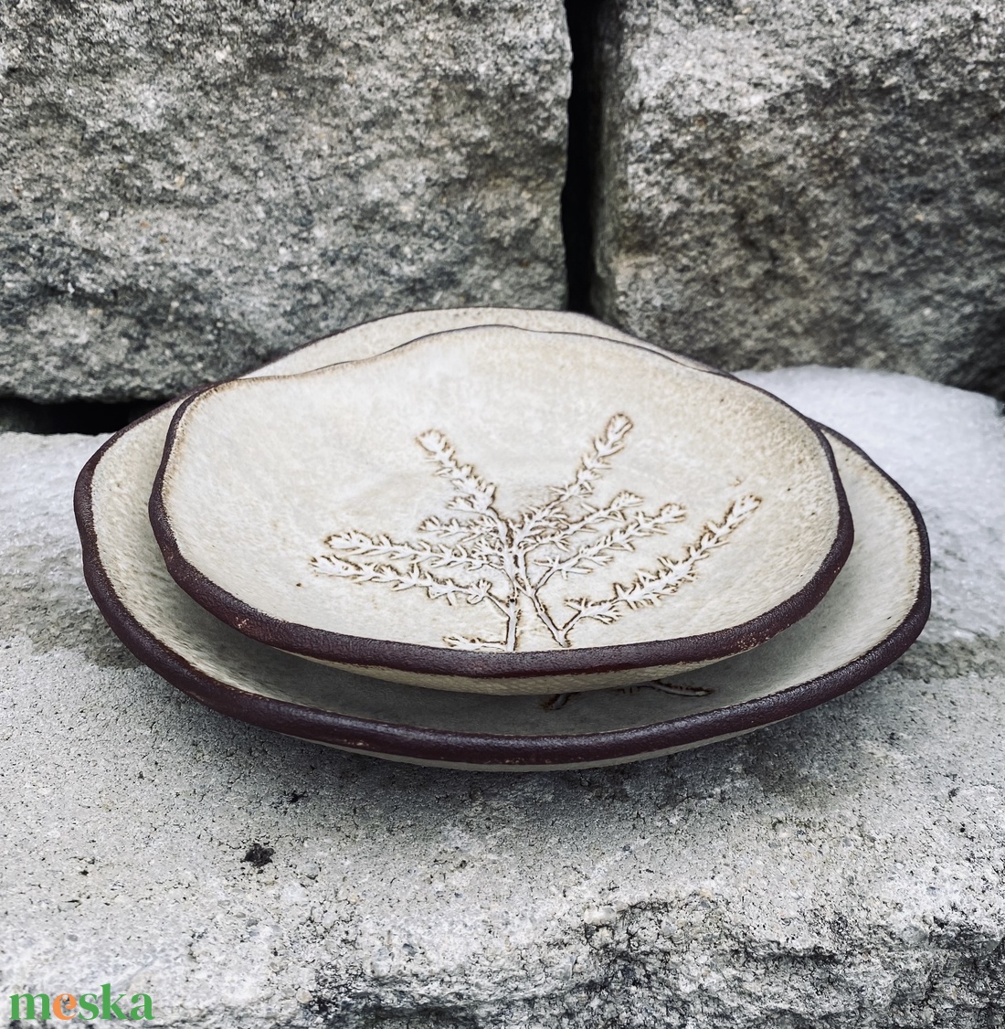 Kakukkfüves kerámia tál - otthon & életmód - konyhafelszerelés, tálalás - tálalás - tányér & étkészlet - Meska.hu
