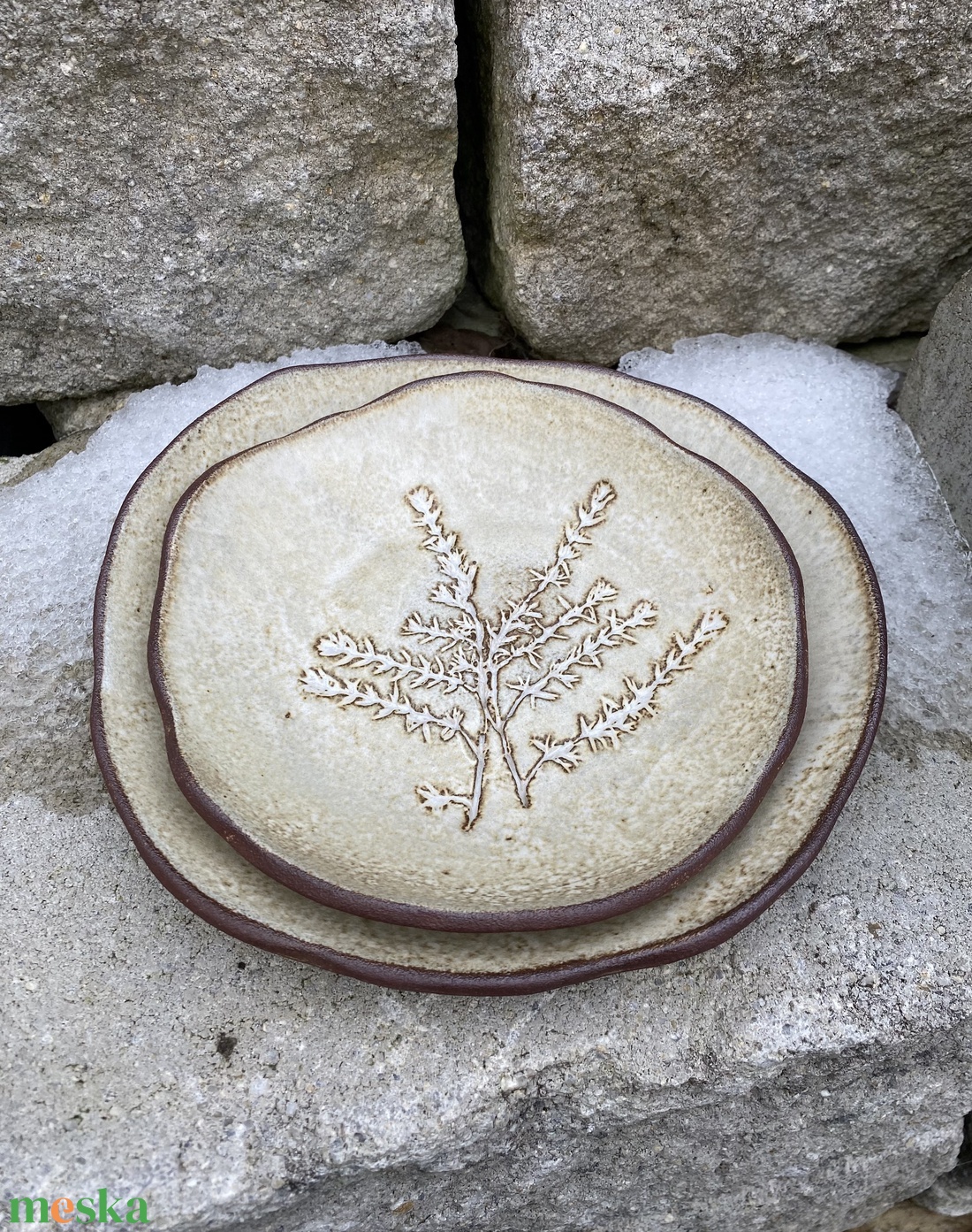 Kakukkfüves kerámia tál - otthon & életmód - konyhafelszerelés, tálalás - tálalás - tányér & étkészlet - Meska.hu