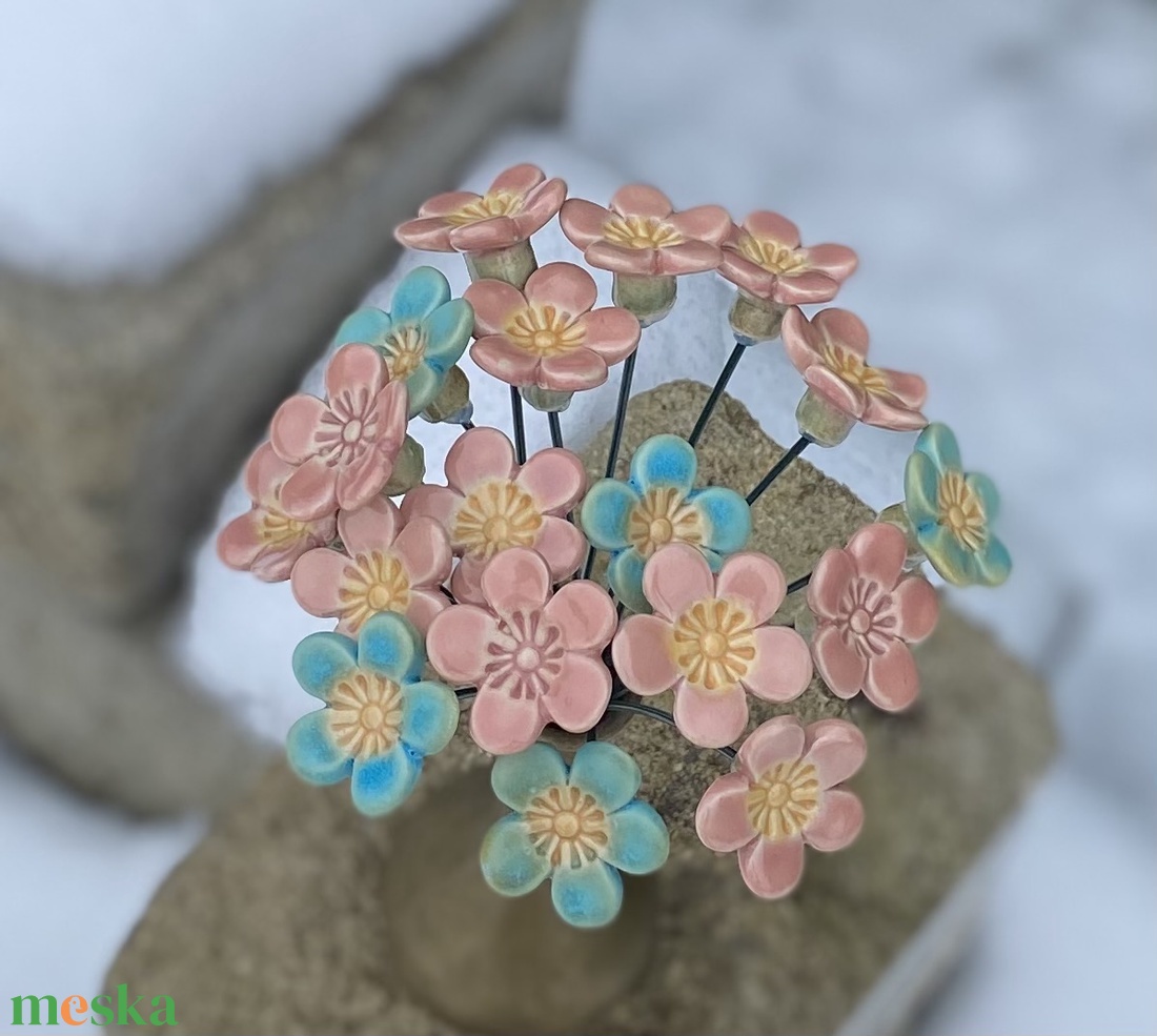 Kerámia virág - otthon & életmód - virágdekoráció - virágdíszek - asztali virágdísz - Meska.hu