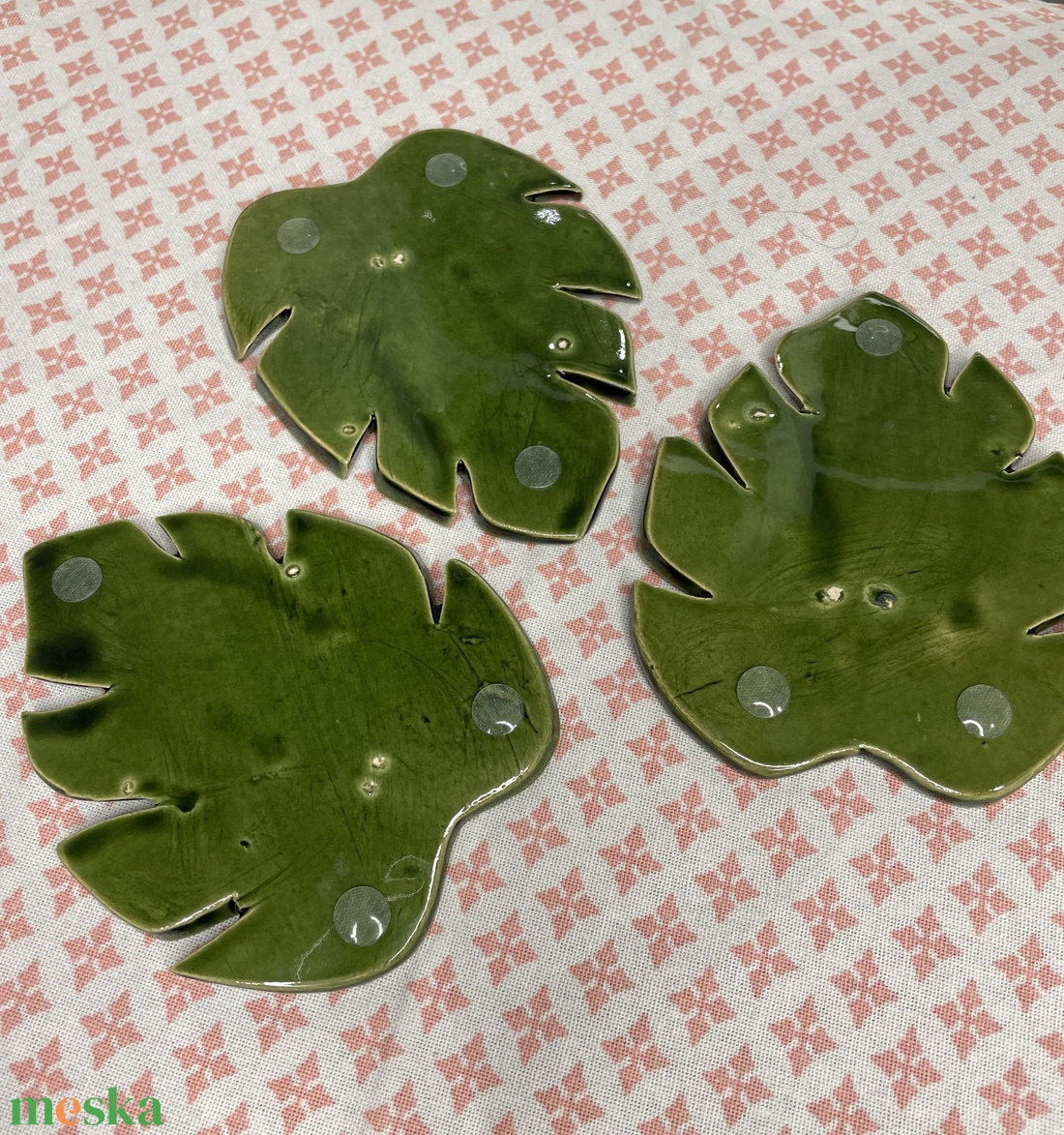 Kézzel készült kerámia falevél poháralátét - otthon & életmód - konyhafelszerelés, tálalás - tálalás - tányér- és poháralátét - Meska.hu