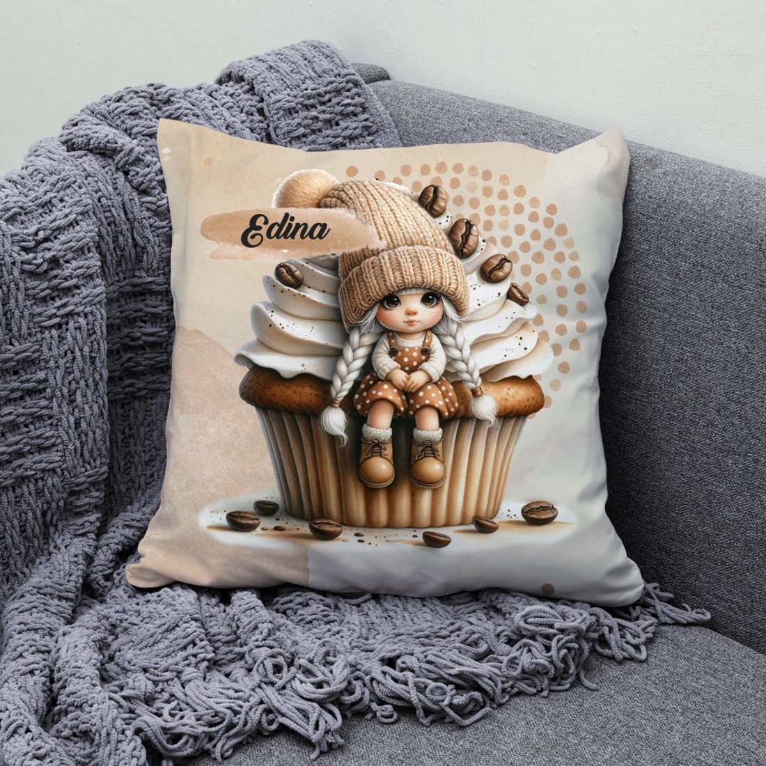 Névvel kérhető - Muffin kávés manó lány mintás párna - otthon & életmód - lakástextil - párna & párnahuzat - díszpárna (belsővel együtt) - Meska.hu