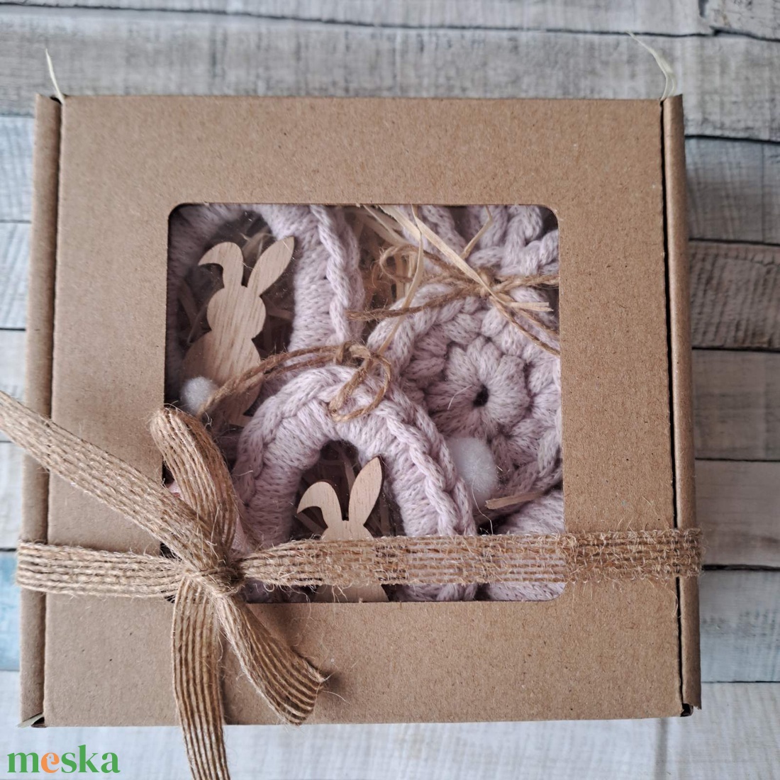 Húsvéti horgolt díszek dobozban - ünnepi díszek, dekorációk - húsvéti díszek és dekorációk - húsvéti tojásfadíszek - Meska.hu