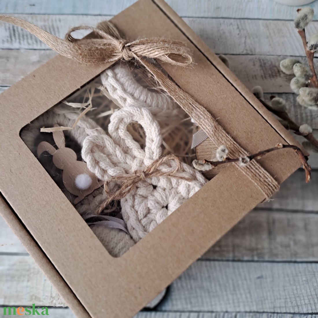 Húsvéti horgolt díszek dobozban - ünnepi díszek, dekorációk - húsvéti díszek és dekorációk - húsvéti tojásfadíszek - Meska.hu