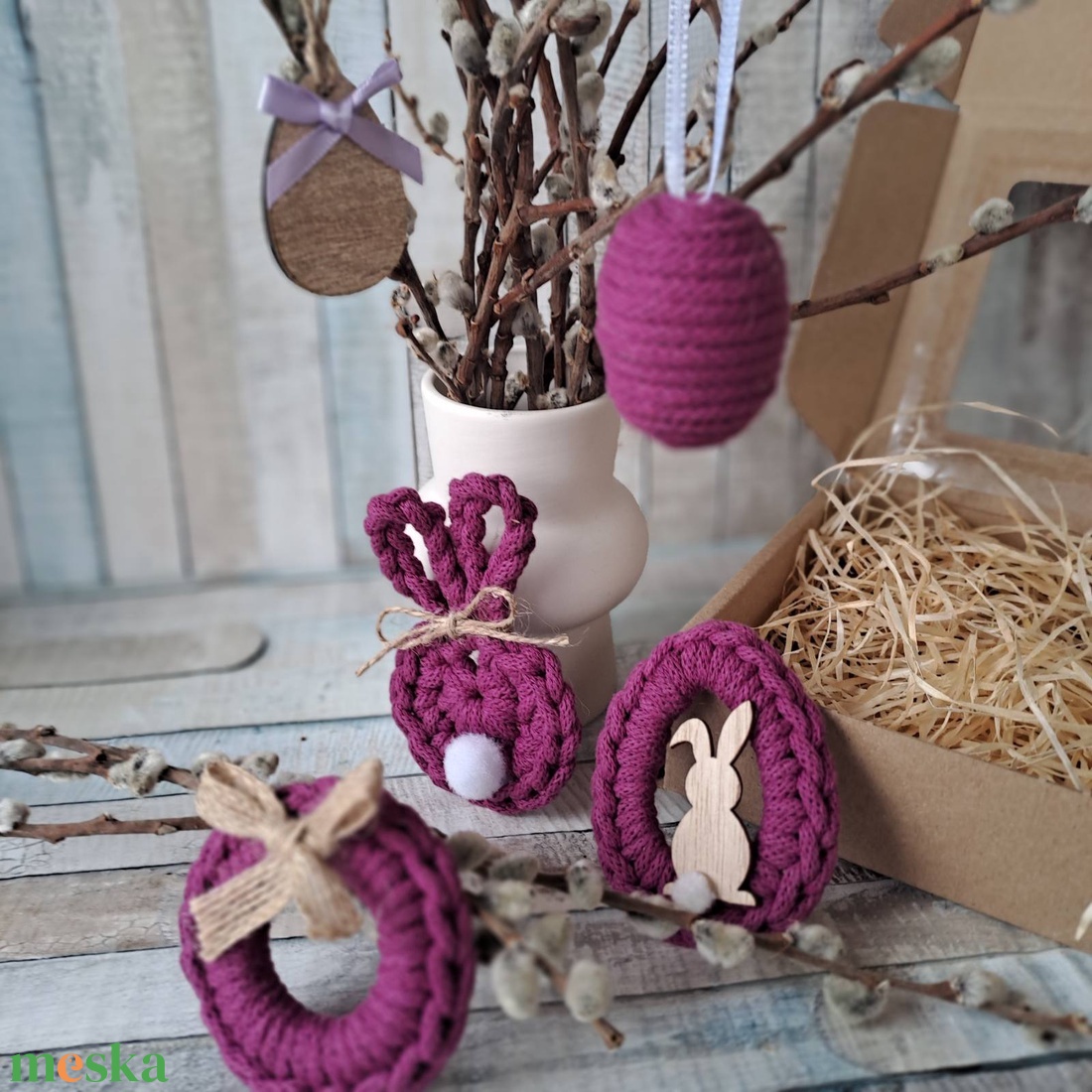 Húsvéti horgolt díszek dobozban - ünnepi díszek, dekorációk - húsvéti díszek és dekorációk - húsvéti tojásfadíszek - Meska.hu