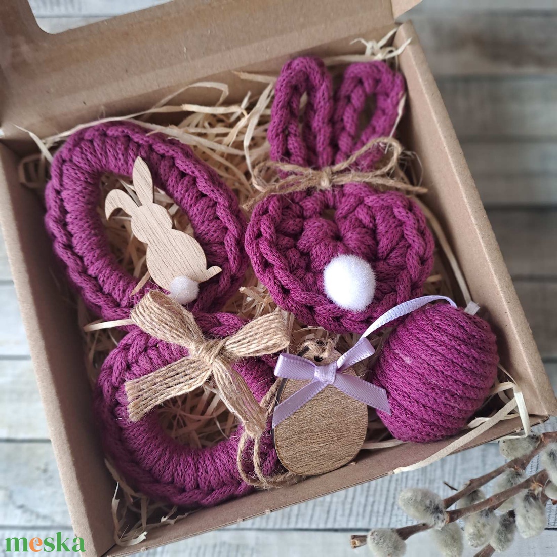 Húsvéti horgolt díszek dobozban - ünnepi díszek, dekorációk - húsvéti díszek és dekorációk - húsvéti tojásfadíszek - Meska.hu