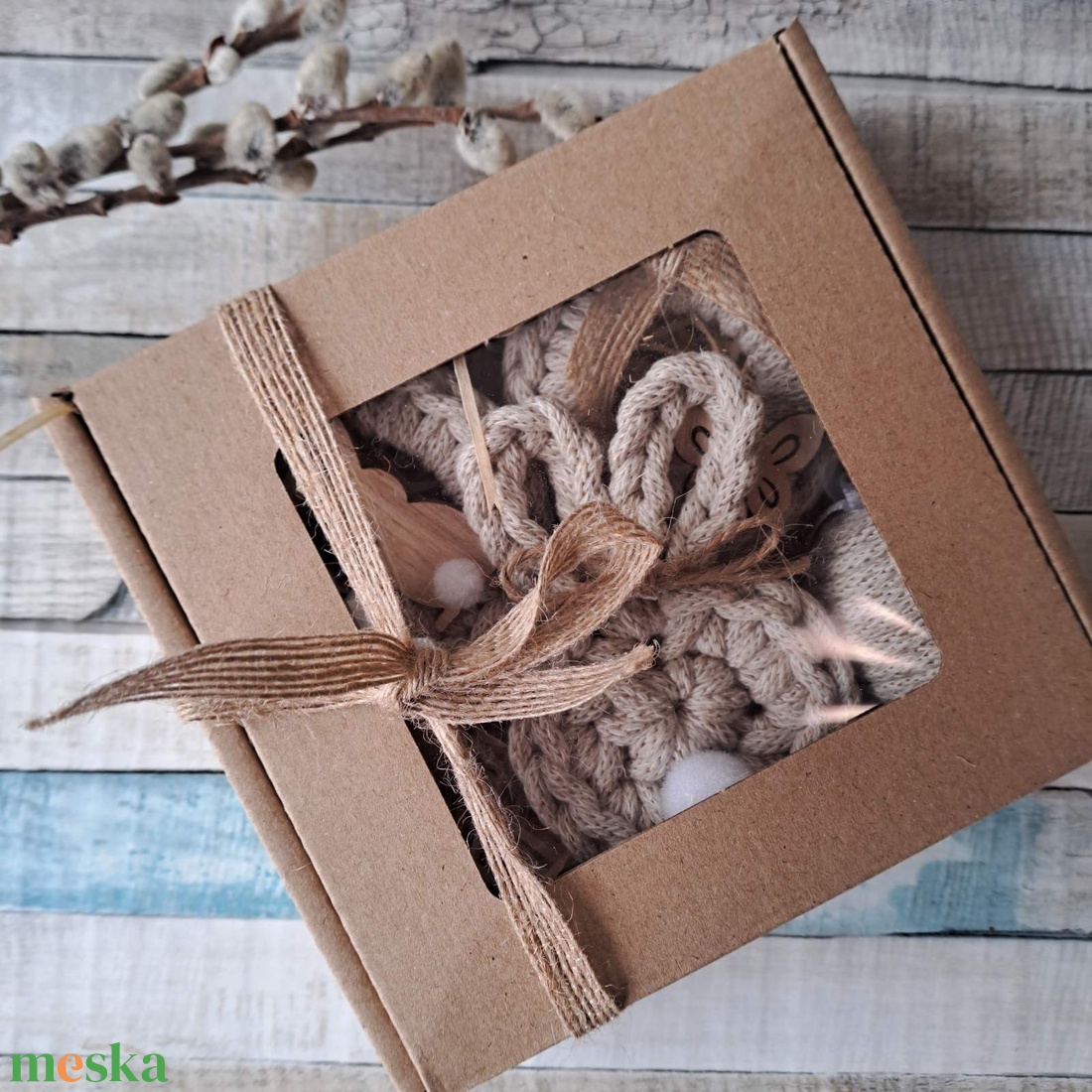 Húsvéti horgolt díszek dobozban - ünnepi díszek, dekorációk - húsvéti díszek és dekorációk - húsvéti tojásfadíszek - Meska.hu