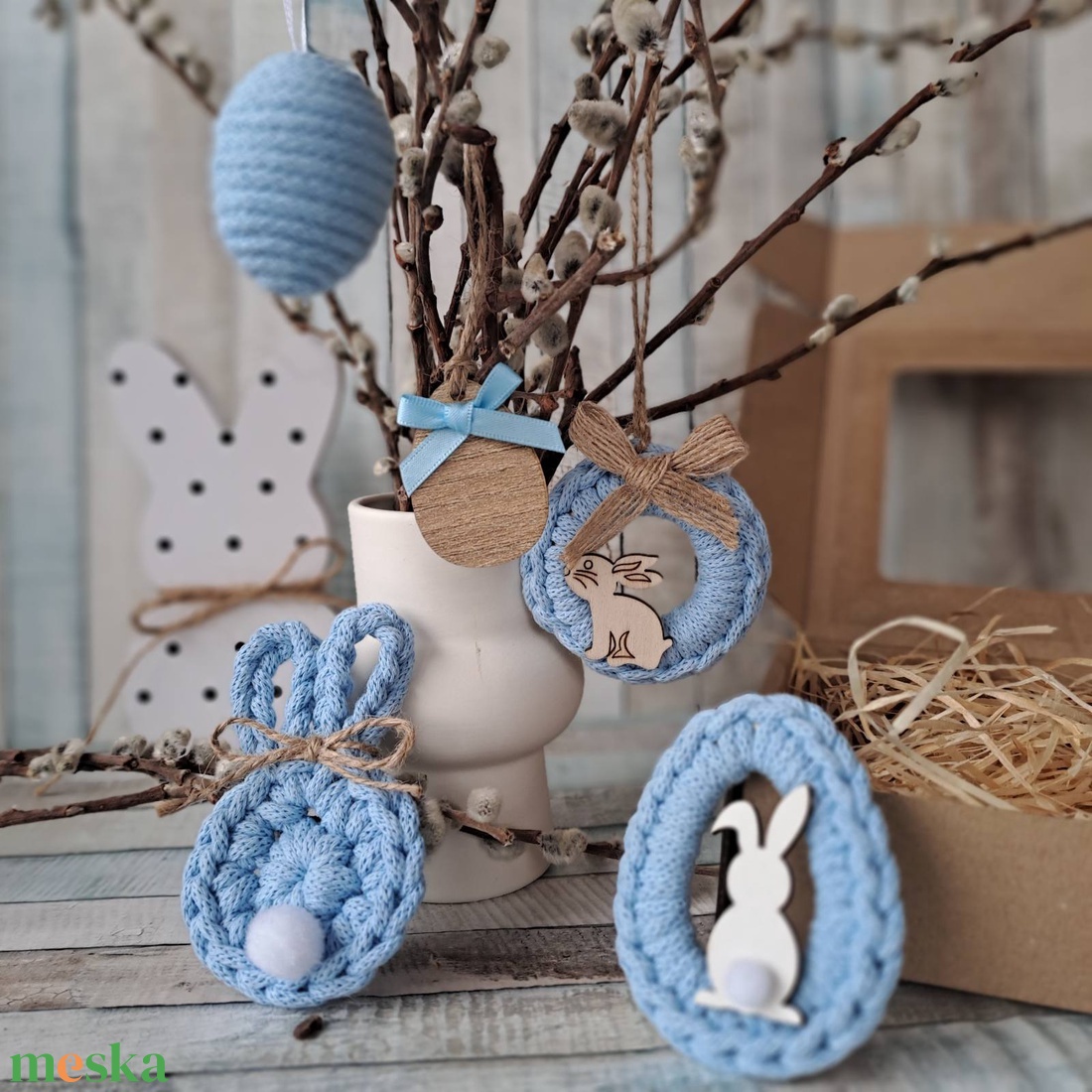 Húsvéti horgolt díszek dobozban - ünnepi díszek, dekorációk - húsvéti díszek és dekorációk - húsvéti tojásfadíszek - Meska.hu