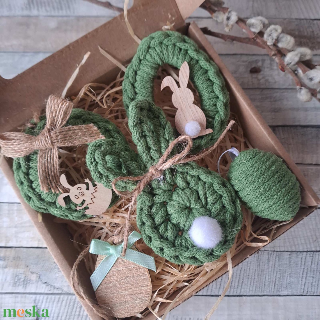 Húsvéti horgolt díszek dobozban - ünnepi díszek, dekorációk - húsvéti díszek és dekorációk - húsvéti tojásfadíszek - Meska.hu