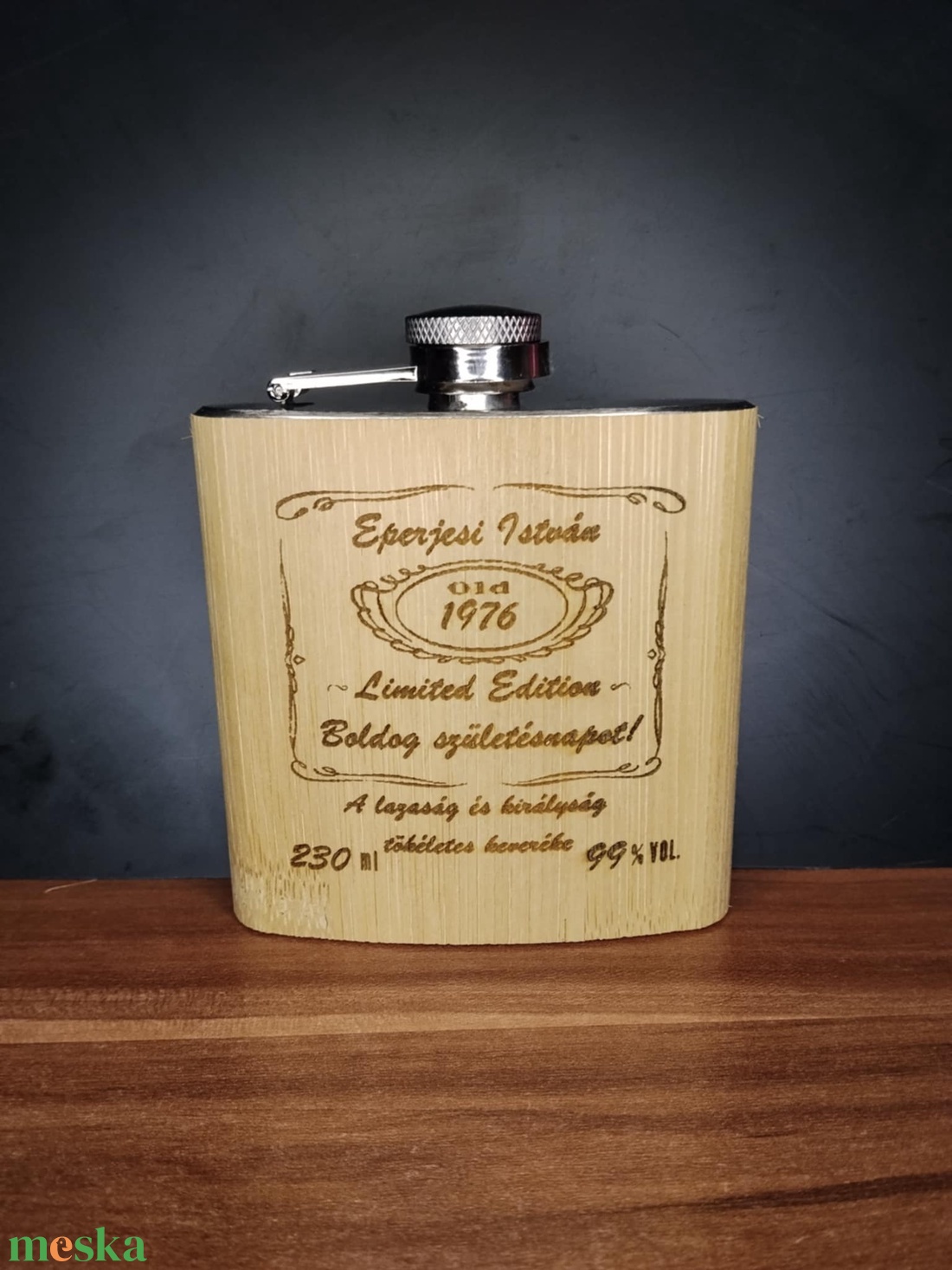 Gravírozott Laposüveg egyedi felirattal születésnapra - otthon & életmód - konyhafelszerelés, tálalás - flaska, csatos üveg - Meska.hu