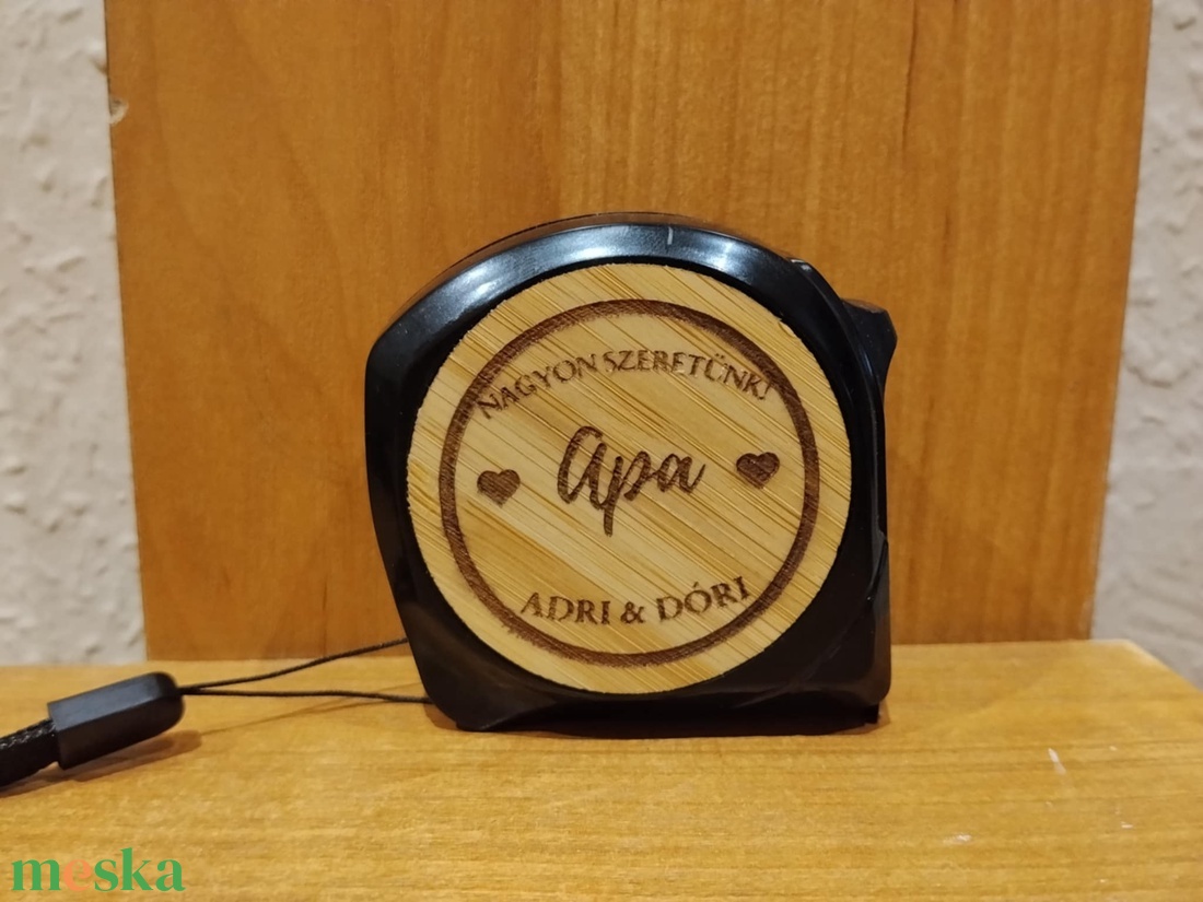 Gravírozott mérőszalag édesapának � Praktikus és személyes ajándék minden alkalomra - otthon & életmód - ház & kert - szerszám & eszközök - Meska.hu