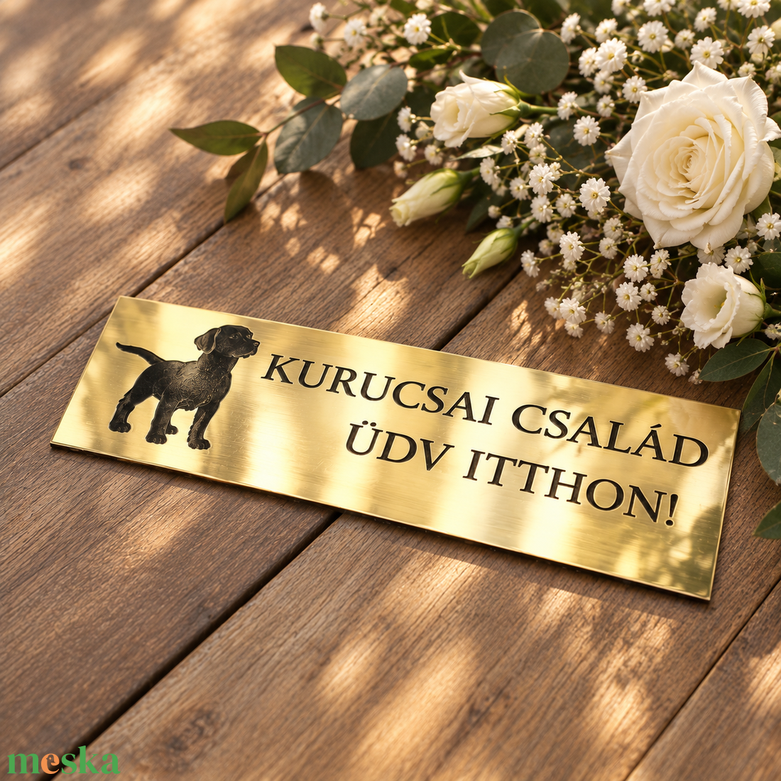 Gravírozott családi névtábla kutyás mintával � Üdv itthon! felirattal - otthon & életmód - ház & kert - névtábla - Meska.hu