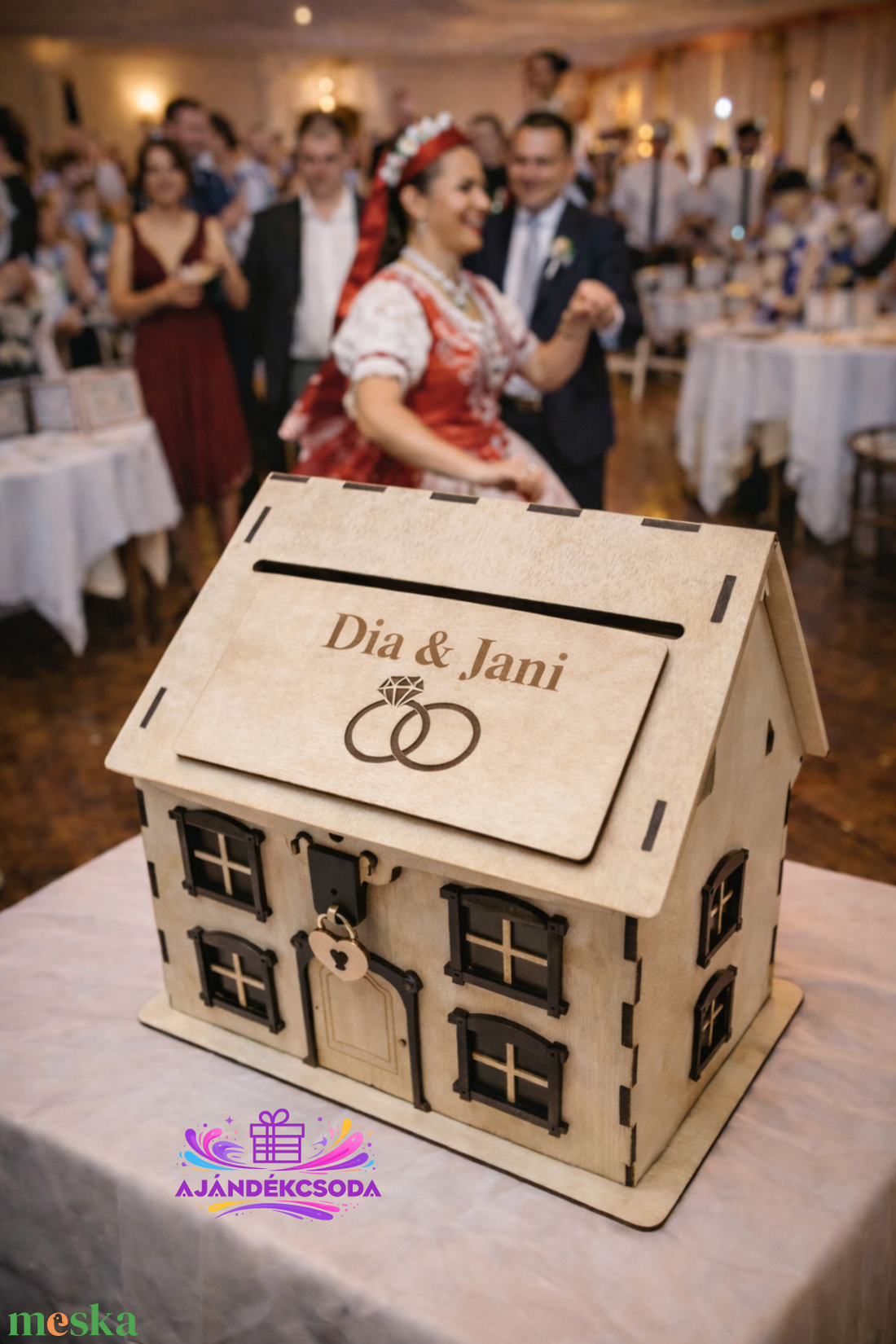Nászajándék gyűjtő ház, esküvői pénzgyűjtő ház, névre szólóan, dátummal - esküvő - emlék & ajándék - doboz - Meska.hu