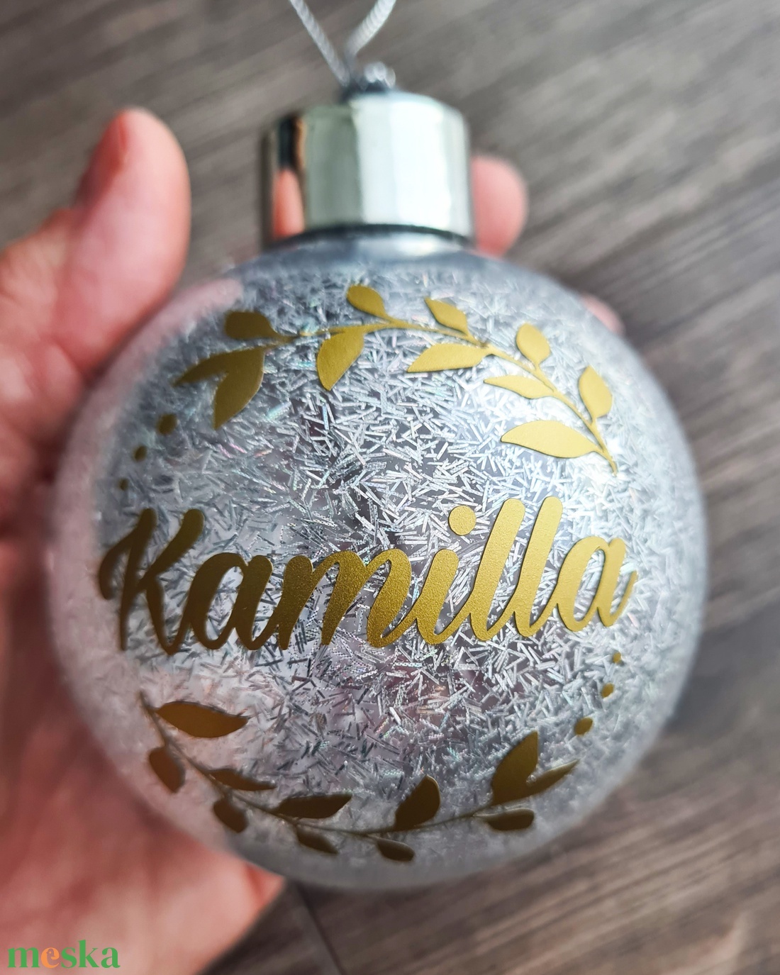 Színváltós névre szóló karácsonyi gömb/karácsonyi dísz - karácsony - karácsonyi lakásdekoráció - karácsonyfadíszek - Meska.hu