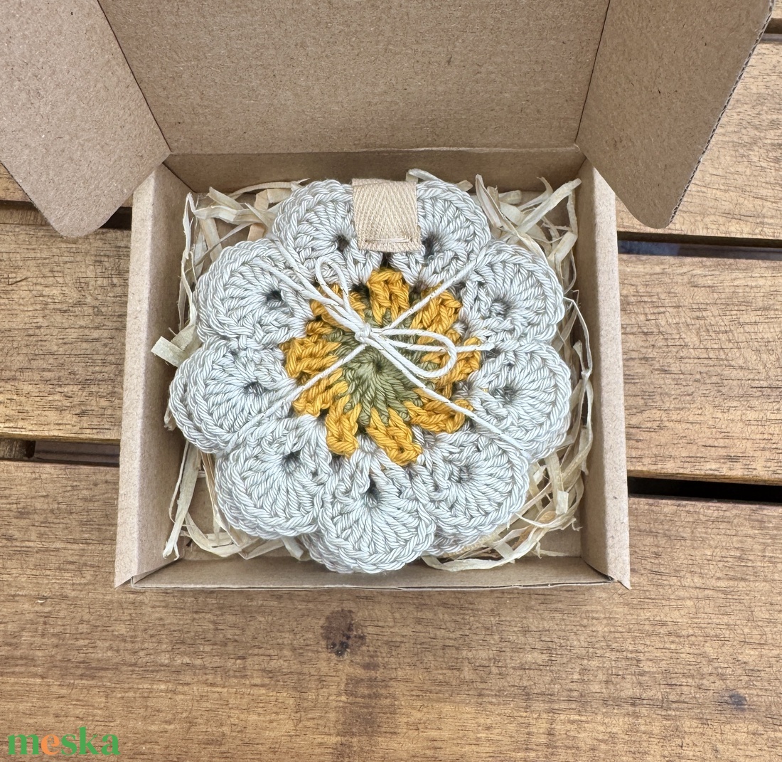 Horgolt poháralátét(6db)u - otthon & életmód - dekoráció - asztal és polc dekoráció - horgolt & csipketerítő - Meska.hu