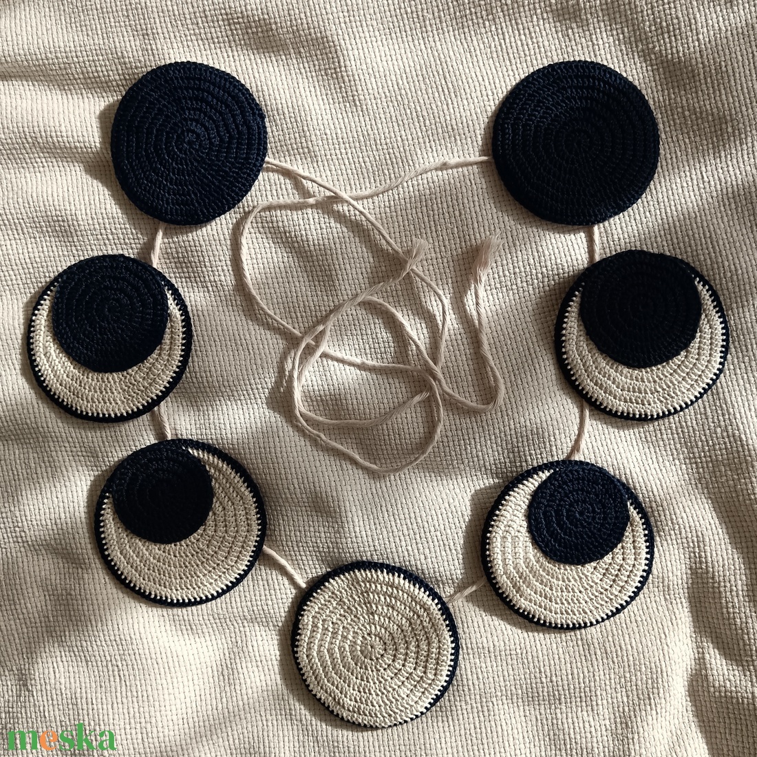 Holdfázisok horgolt falidísz - otthon & életmód - dekoráció - fali és függő dekoráció - falra akasztható dekor - Meska.hu