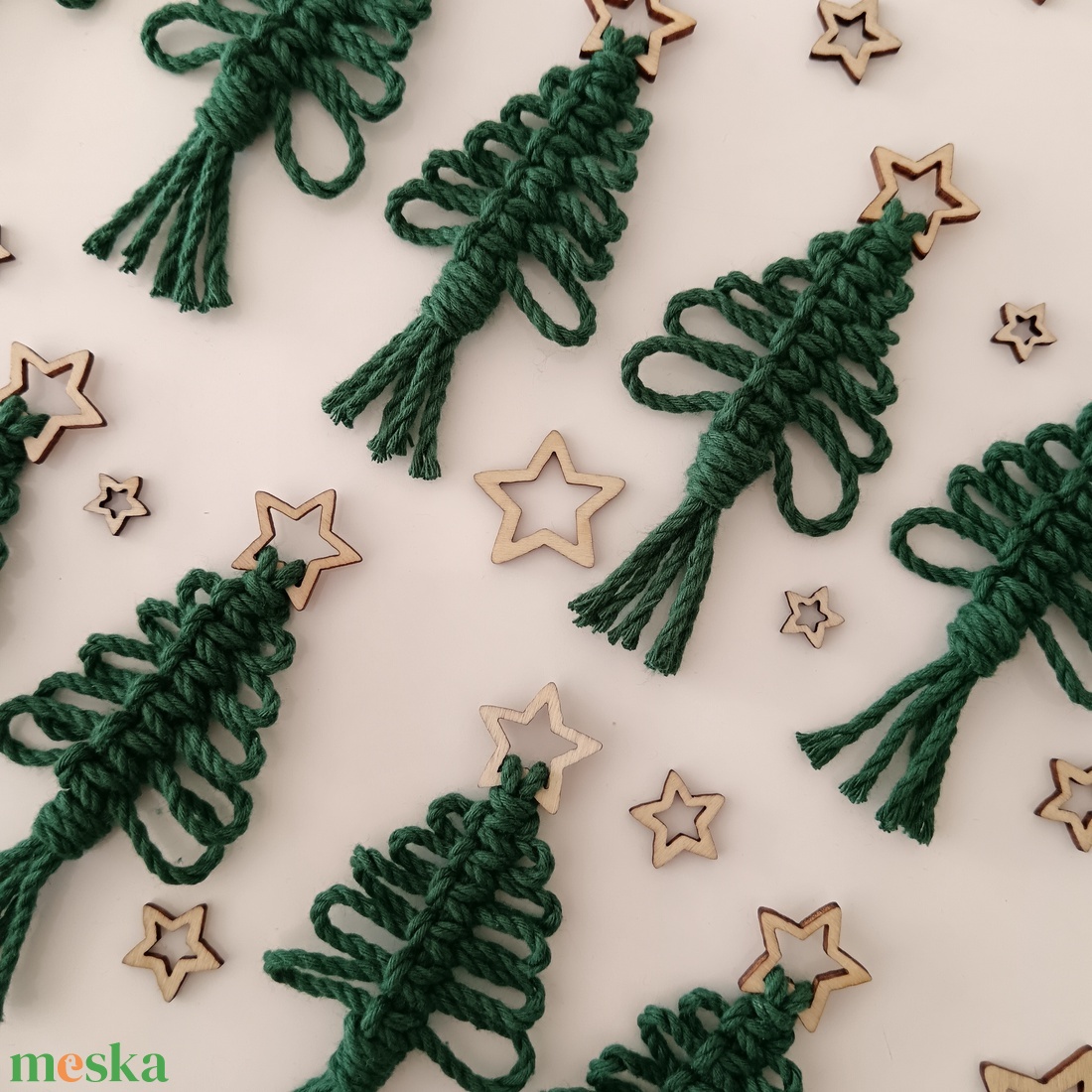 10 db kicsi makramé karácsonyfa - otthon & életmód - dekoráció - fali és függő dekoráció - falra akasztható dekor - Meska.hu