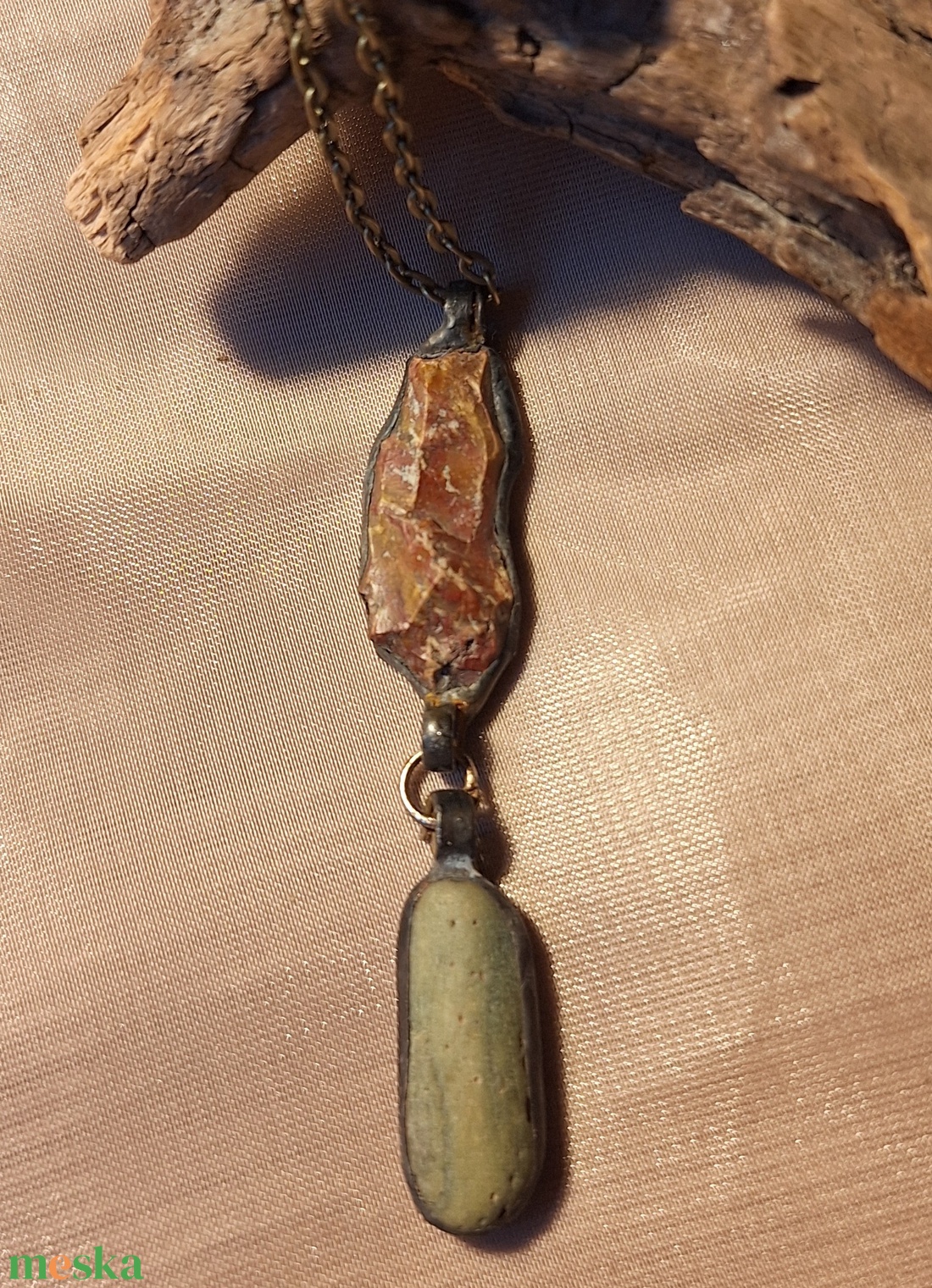 Antik hatású kő medál természet alkotta rusztikus felülettel és csüngővel  - ékszer - nyaklánc - medálos nyaklánc - Meska.hu