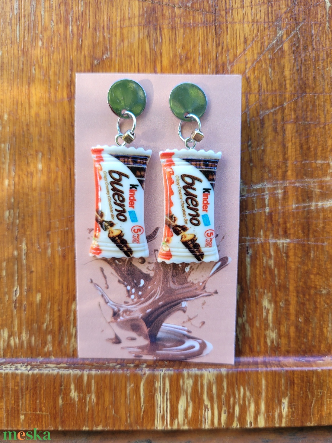 Kinder Bueno lógós fülbevaló - ékszer - fülbevaló - lógó fülbevaló - Meska.hu Kinder Bueno lógós fülbevaló - ékszer - fülbevaló - lógó fülbevaló - Meska.hu
