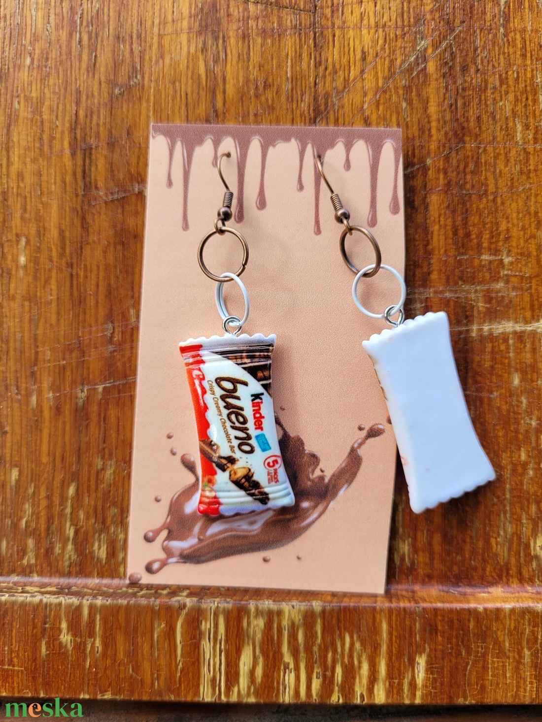 Kinder Bueno lógós fülbevaló - ékszer - fülbevaló - lógó fülbevaló - Meska.hu Kinder Bueno lógós fülbevaló - ékszer - fülbevaló - lógó fülbevaló - Meska.hu
