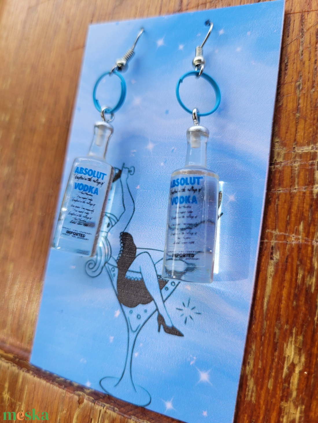 Absolut vodkás fülbevaló - ékszer - fülbevaló - lógó fülbevaló - Meska.hu