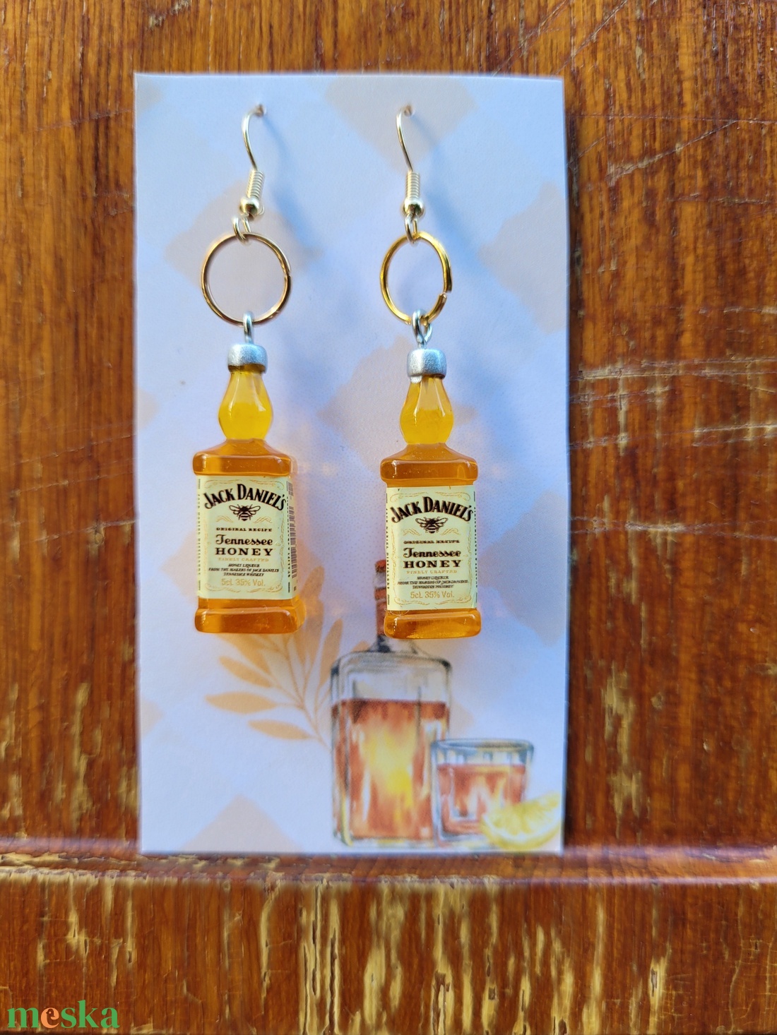 Jack Daniels whisky fülbevaló - ékszer - fülbevaló - lógó fülbevaló - Meska.hu Jack Daniels whisky fülbevaló - ékszer - fülbevaló - lógó fülbevaló - Meska.hu