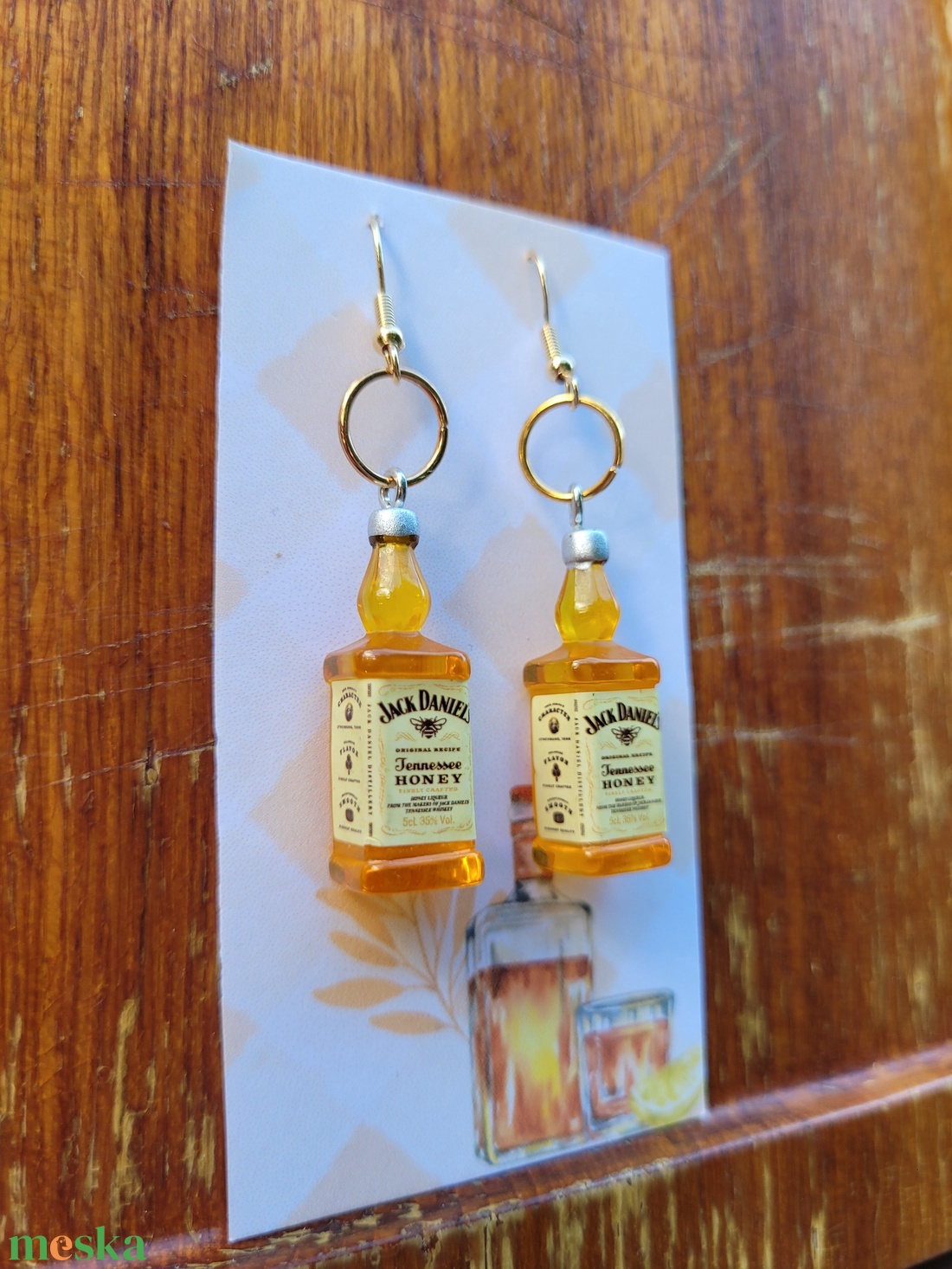 Jack Daniels whisky fülbevaló - ékszer - fülbevaló - lógó fülbevaló - Meska.hu Jack Daniels whisky fülbevaló - ékszer - fülbevaló - lógó fülbevaló - Meska.hu