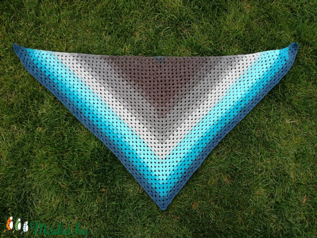 Horgolt kendő - ruha & divat - sál, sapka, kendő - kendő - Meska.hu