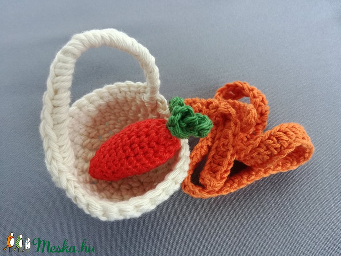 Nyuszi kosárkával - játék & sport - plüssállat & játékfigura - nyuszi - Meska.hu